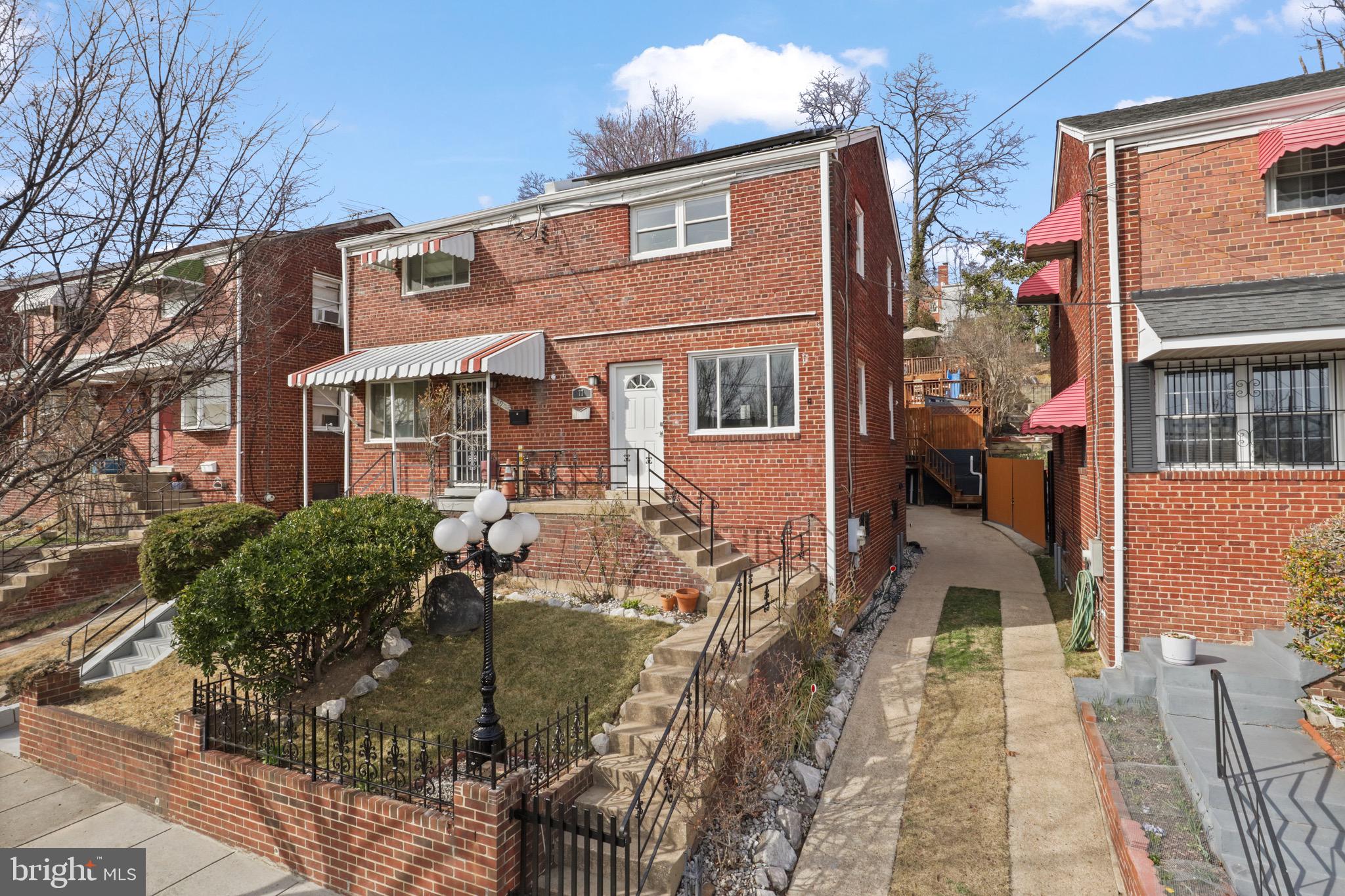 Washington, District of Columbia, 20012, United States, 4 Bedrooms Bedrooms, ,4 BathroomsBathrooms,Residential,For Sale,1864205
