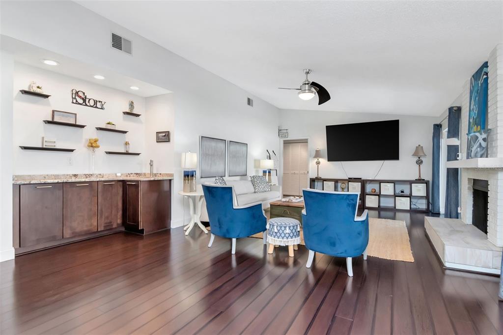 Clearwater, Florida, 33761, United States, 5 Bedrooms Bedrooms, ,3 BathroomsBathrooms,Residential,For Sale,1991990