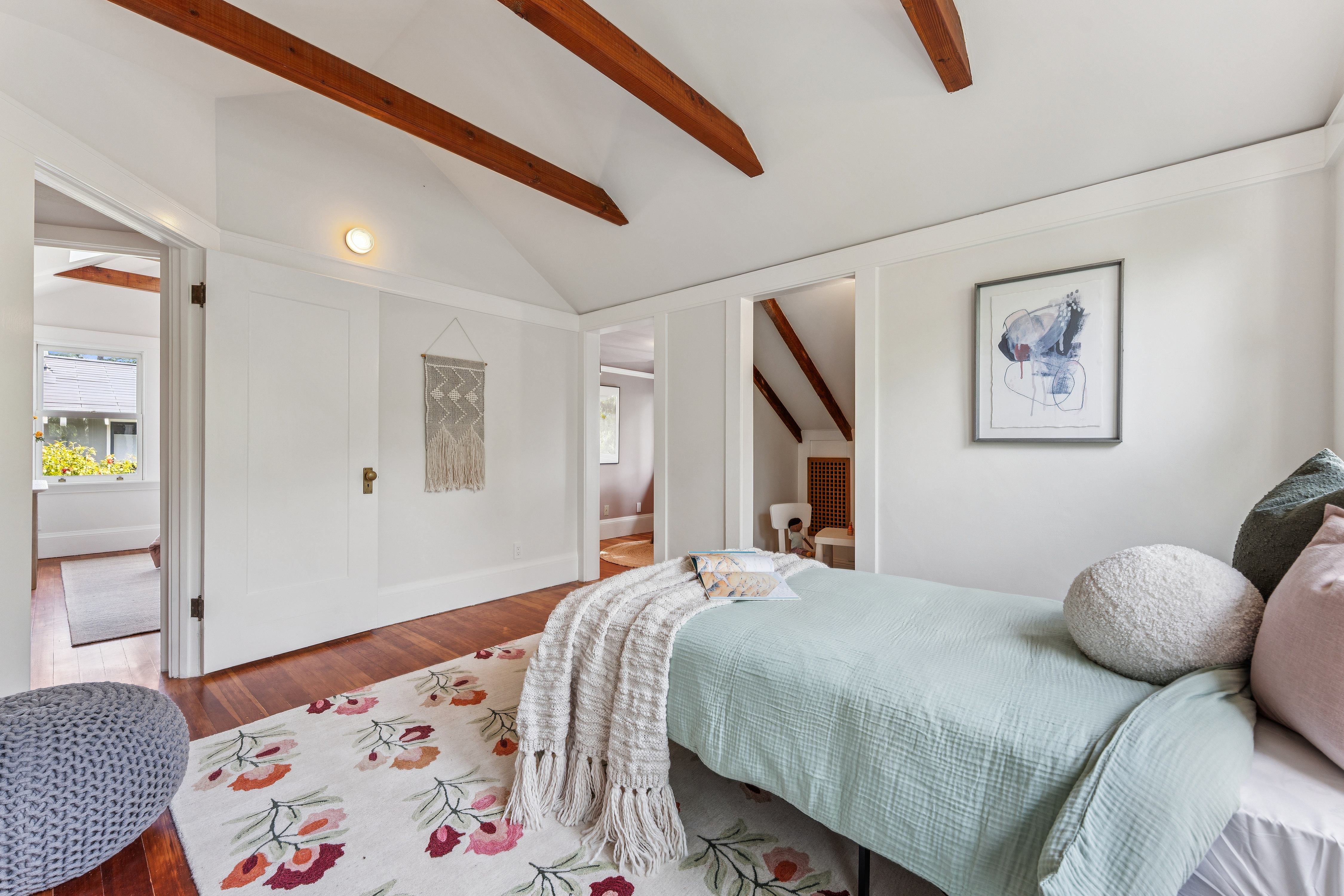  A True Rockridge Classic — Rich in Detail, Ready for Its Next Chapter - 物件實景