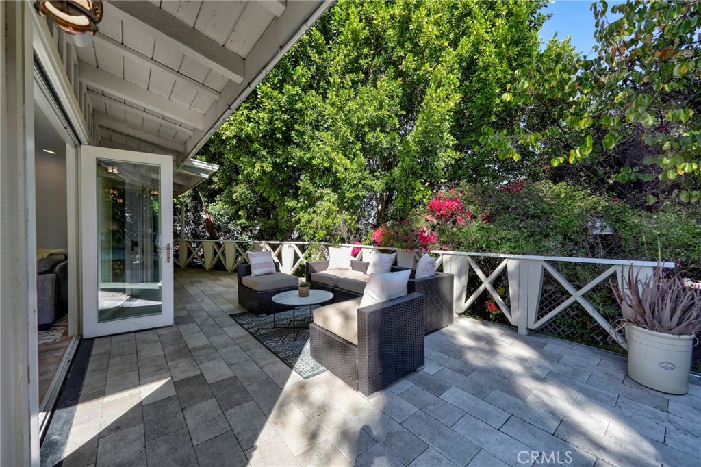 Studio City, California, 91604, United States, 4 Bedrooms Bedrooms, ,3 BathroomsBathrooms,Residential,For Sale,1991680