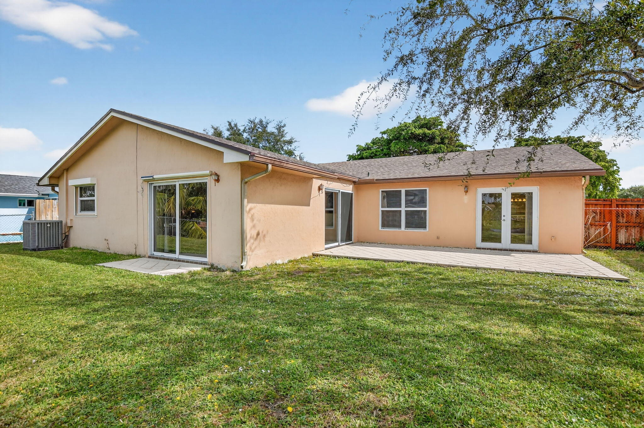 Deerfield Beach, Florida, 33442, United States, 3 Bedrooms Bedrooms, ,2 BathroomsBathrooms,Residential,For Sale,1989496