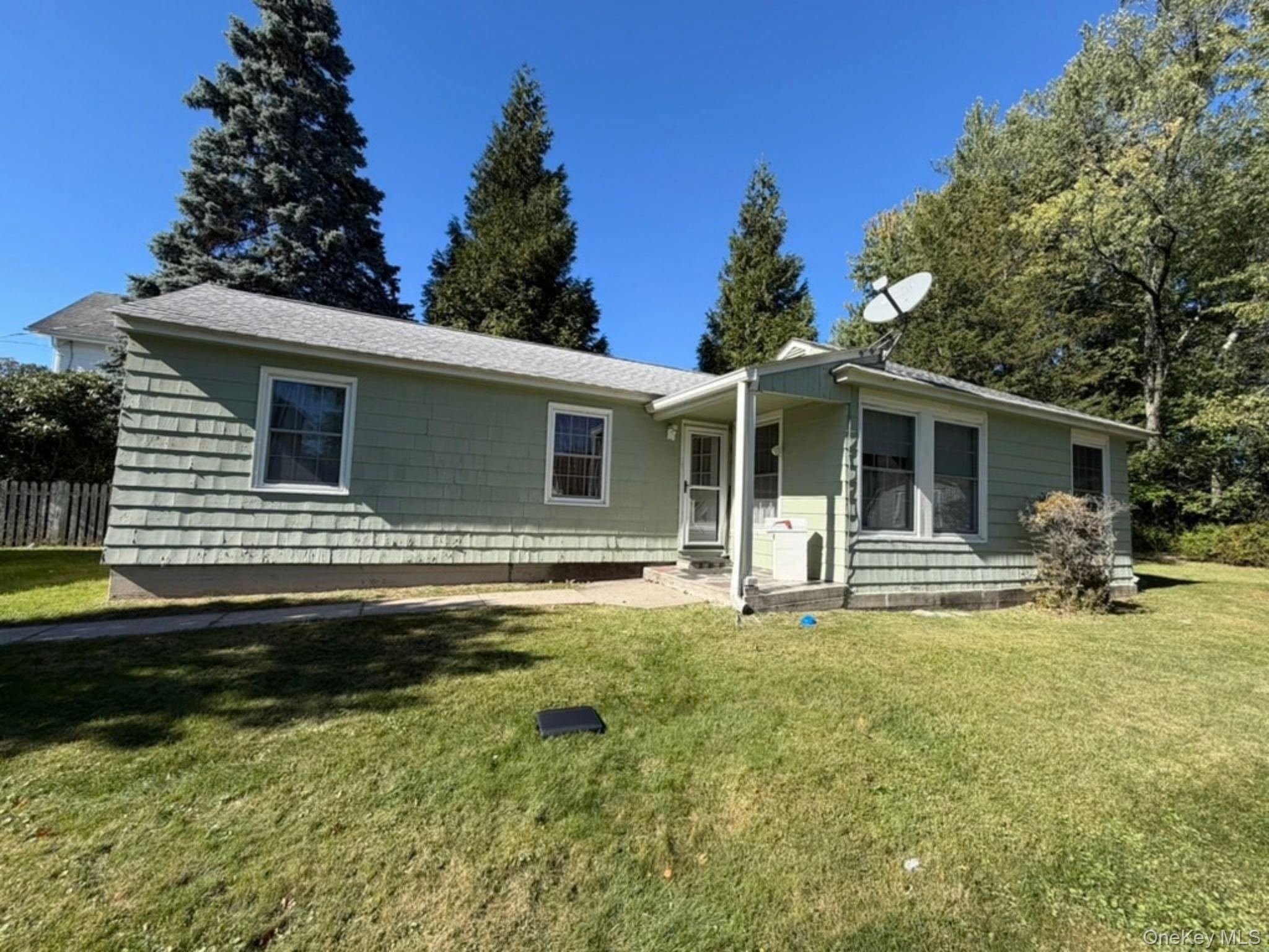 Roosevelt Ave, Middletown, NY 10940