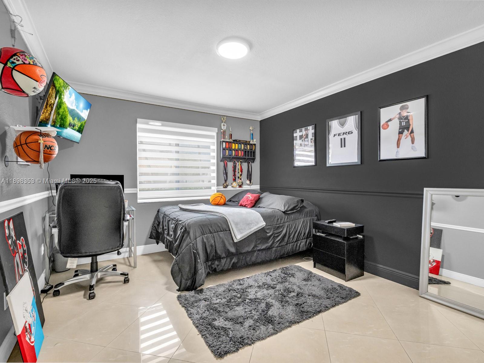 Miami, Florida, 33175, United States, 4 Bedrooms Bedrooms, ,2 BathroomsBathrooms,Residential,For Sale,1979447