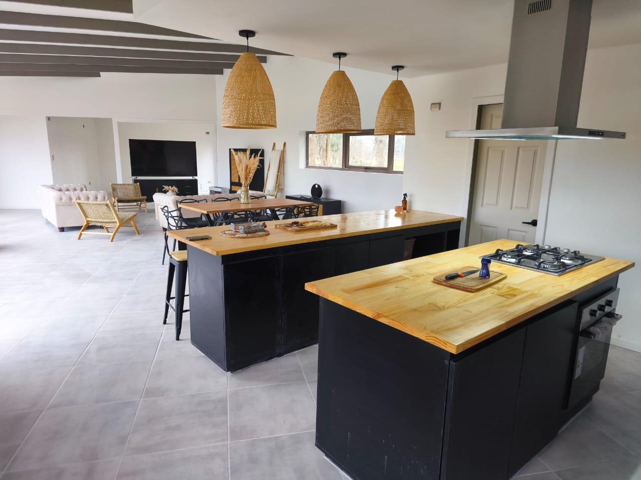 Frutillar, Chile, 4 Bedrooms Bedrooms, ,3 BathroomsBathrooms,Residential,For Sale,1907207