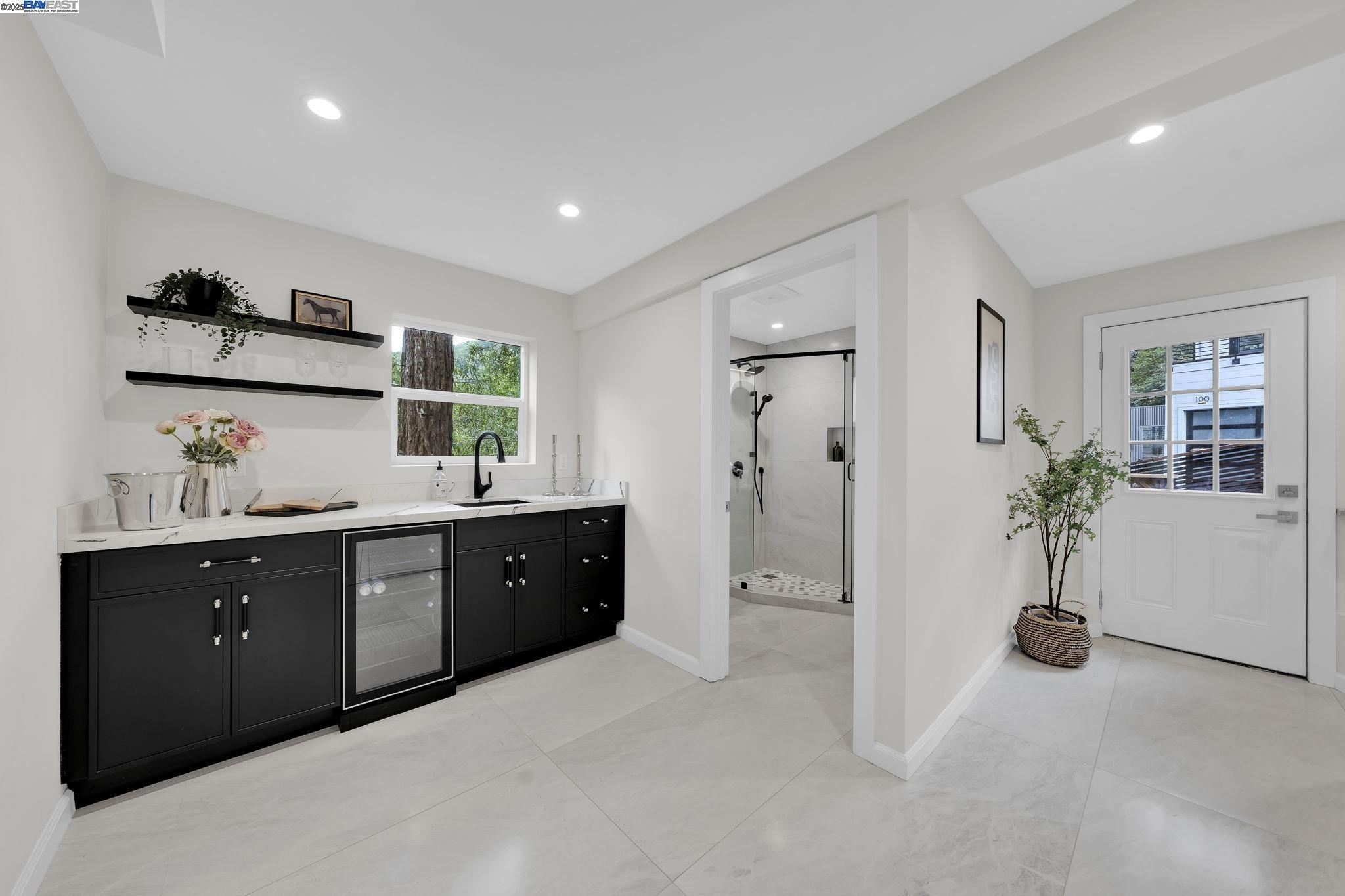 Kentfield, California, 94904, United States, 4 Bedrooms Bedrooms, ,3 BathroomsBathrooms,Residential,For Sale,1837113