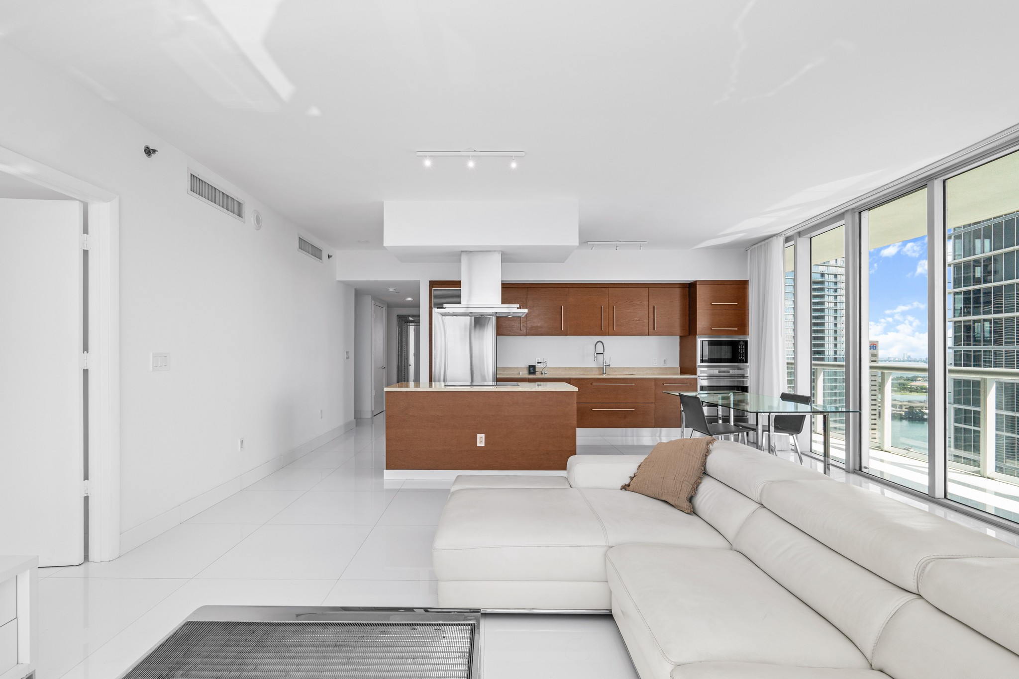  485 Brickell Ave, Miami, FL, 33131 - 物件實景