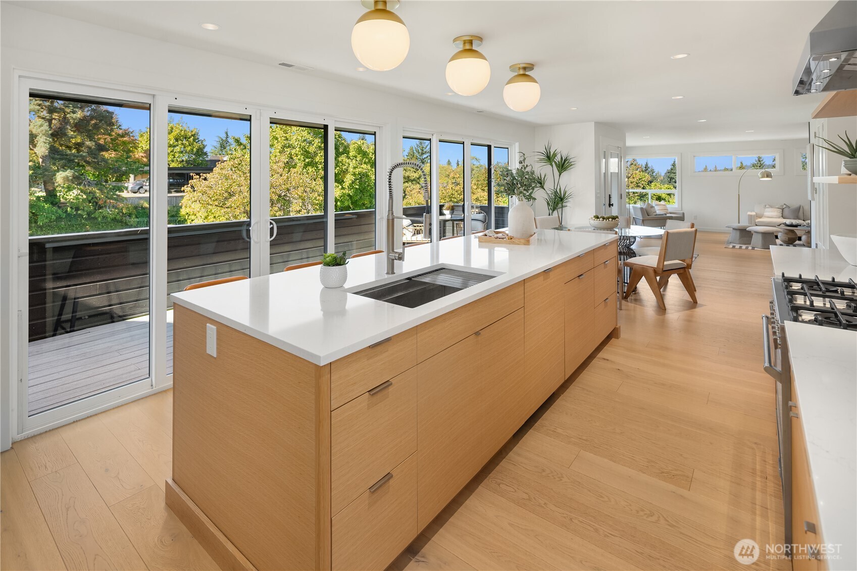 Seattle, Washington, 98177, United States, 4 Bedrooms Bedrooms, ,1 BathroomBathrooms,Residential,For Sale,1988079