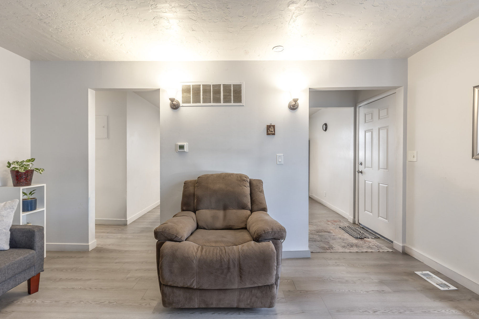  Well-Maintained Four-Unit Property with Exceptional Investment Potential - 物件實景