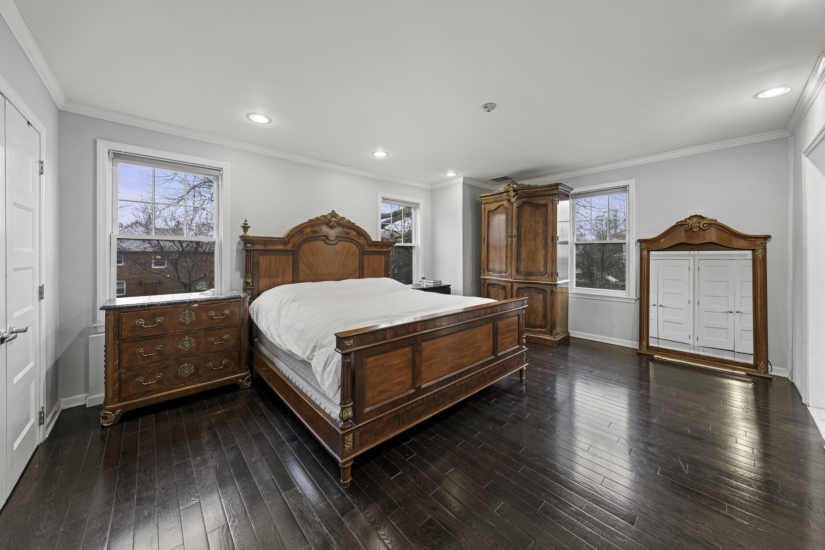 Brooklyn, New York, 11210, United States, 5 Bedrooms Bedrooms, ,4 BathroomsBathrooms,Residential,For Sale,1781102