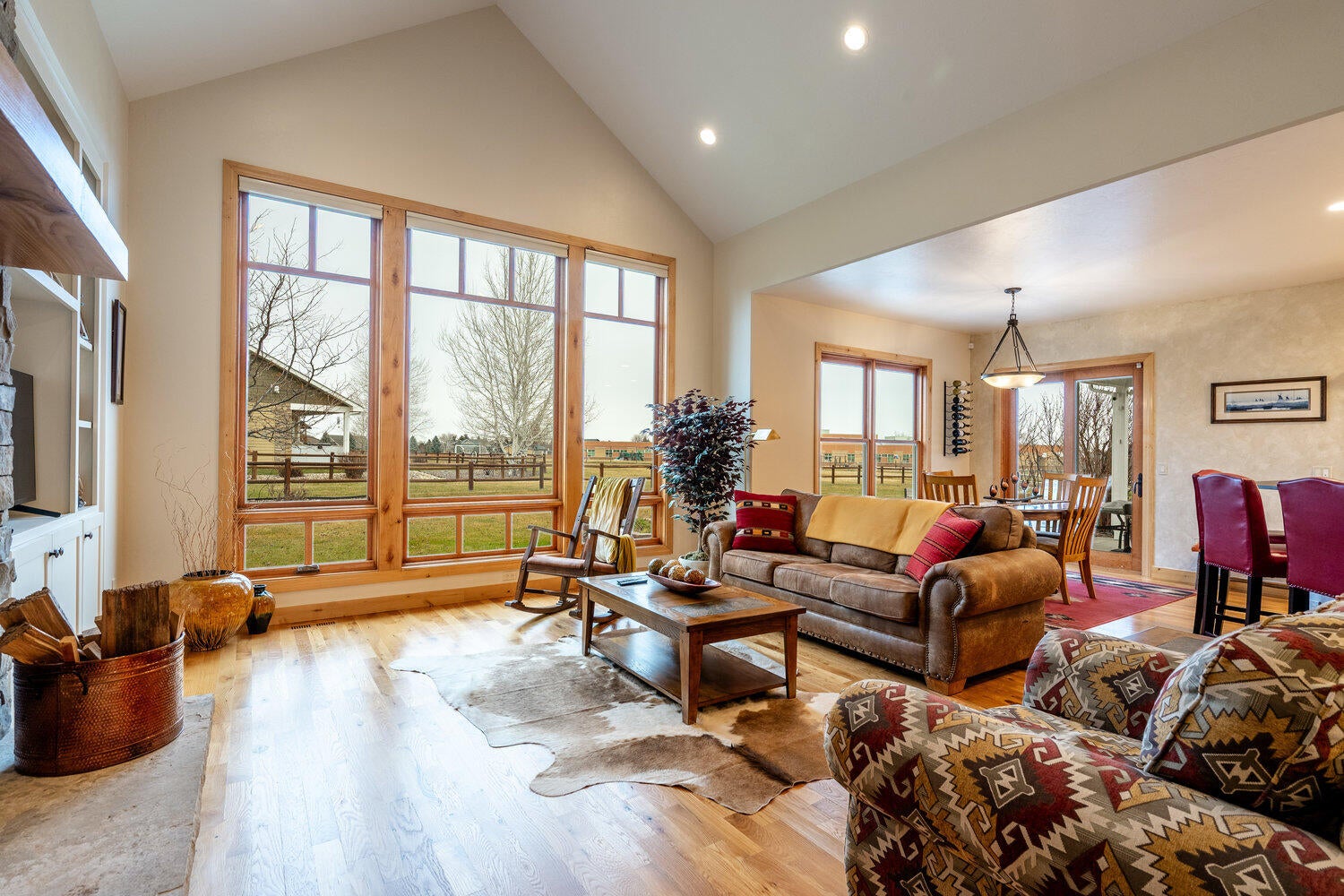 Sheridan, Wyoming, 82801, United States, 2 Bedrooms Bedrooms, ,2 BathroomsBathrooms,Residential,For Sale,2006254