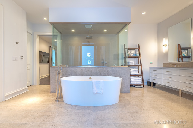 319 West Erie Street, 2W, Chicago, Illinois, 60654, United States, 2 Bedrooms Bedrooms, ,3 BathroomsBathrooms,Residential,For Sale,319 West Erie Street , 2W,1010581