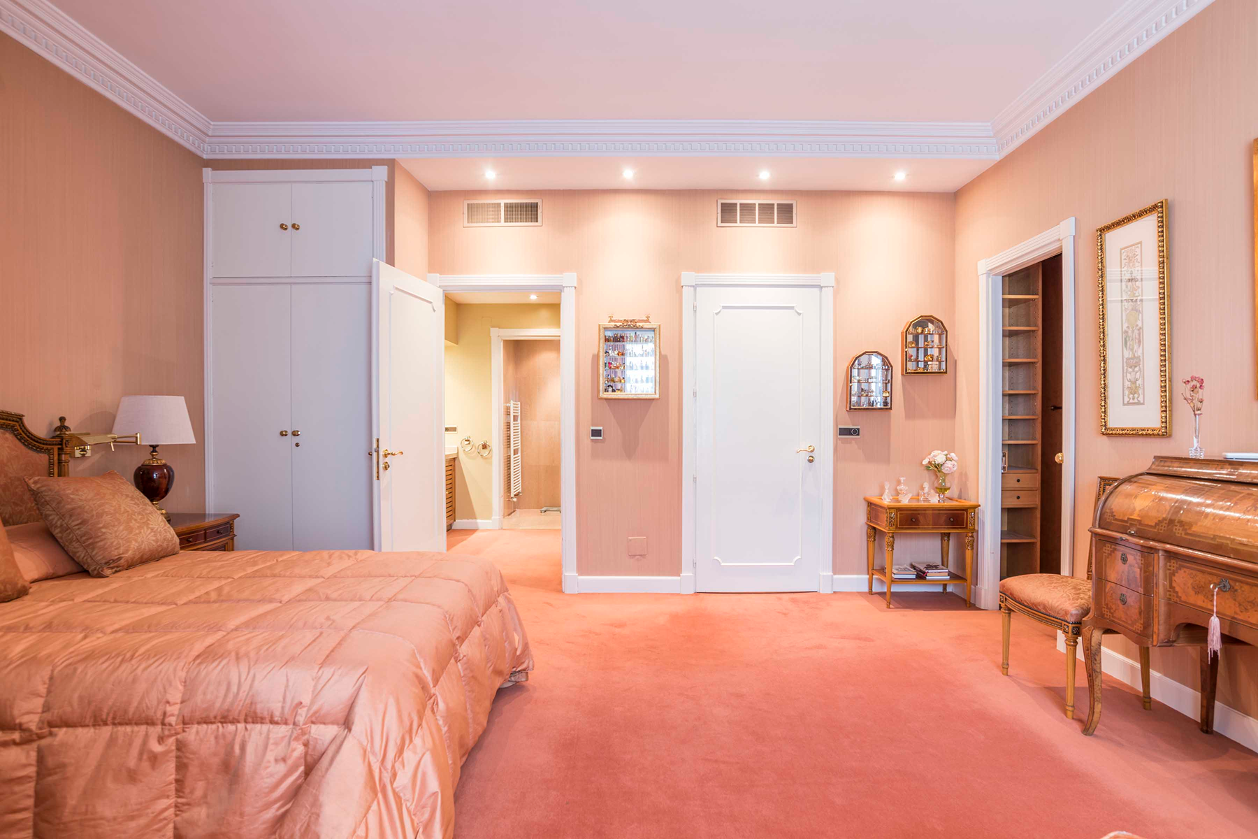  Elegant flat on Calle Velázquez with renovation potential  Barrio de Salamanca - 物件實景