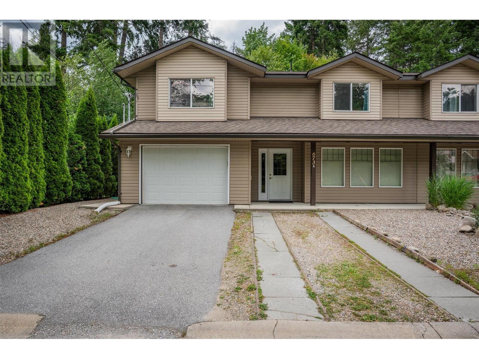 CASTLEGAR, British Columbia, V1N 1J7, CA, 3 Bedrooms Bedrooms, ,2 BathroomsBathrooms,Residential,For Sale,1913084