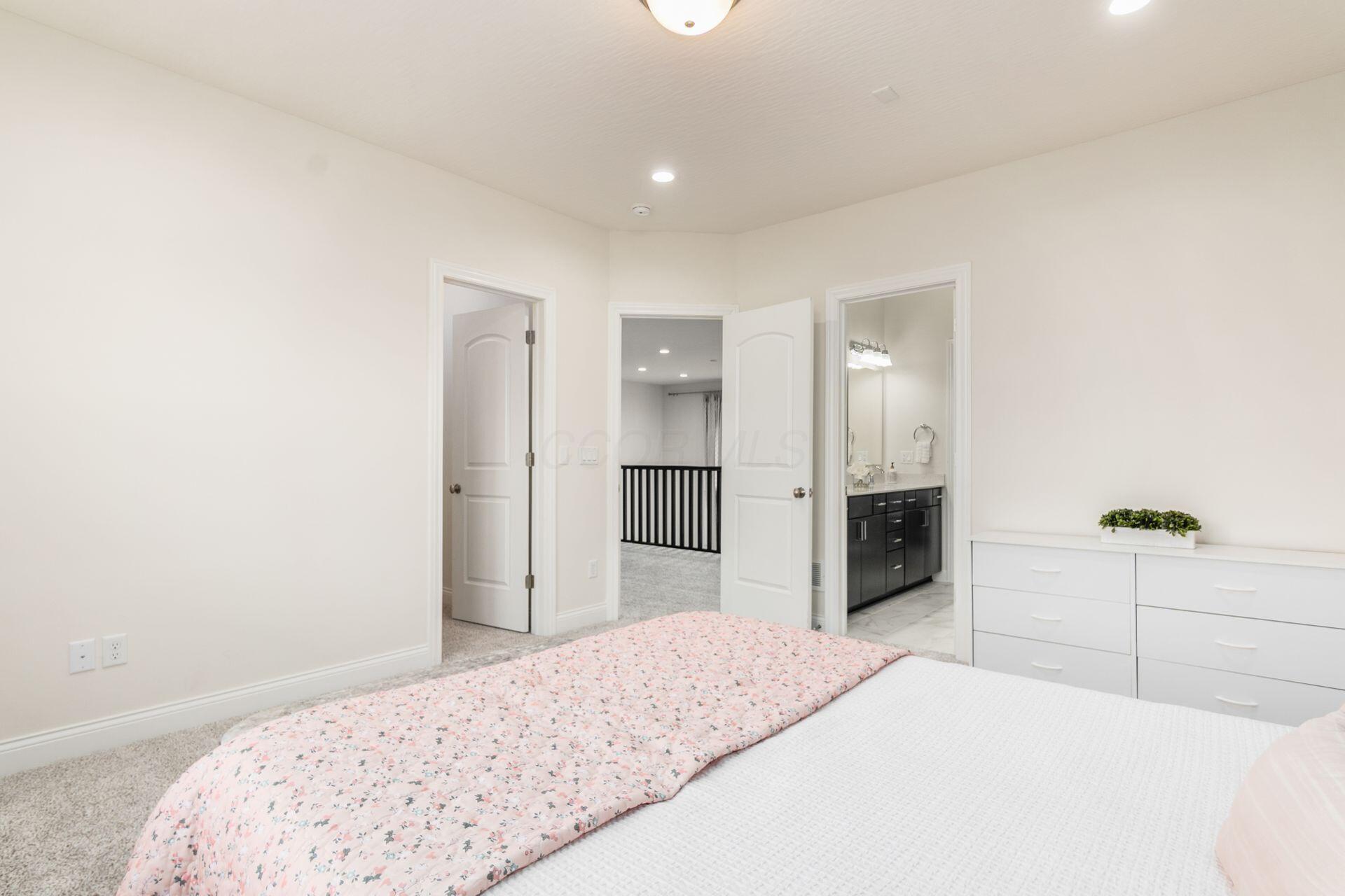 Delaware, Ohio, 43015, United States, 5 Bedrooms Bedrooms, ,5 BathroomsBathrooms,Residential,For Sale,1989567