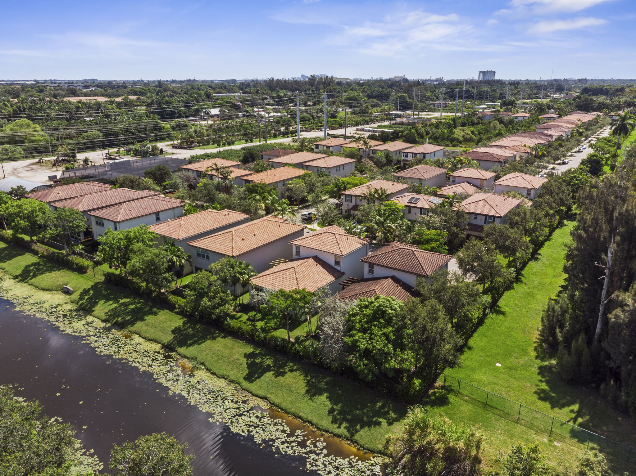  5319 Falcon Trail, Davie, FL 33314 - 物件實景