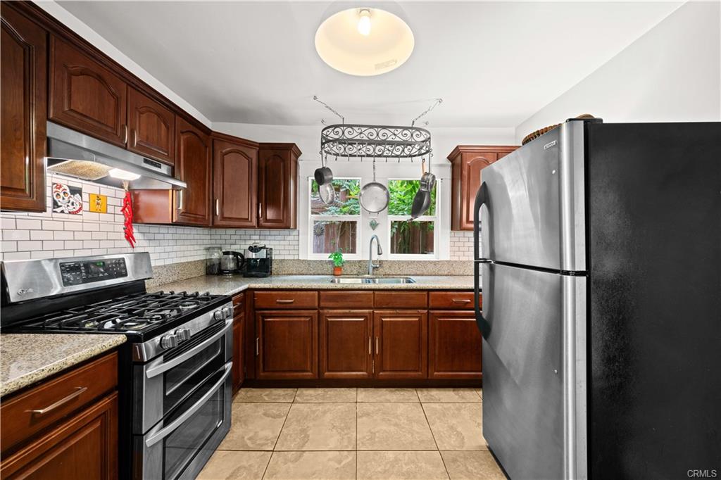 Los Angeles, California, 90033, United States, 3 Bedrooms Bedrooms, ,2 BathroomsBathrooms,Residential,For Sale,1935354