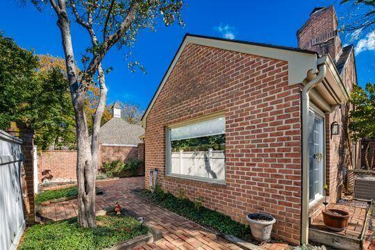 Upper Arlington, Ohio, 43220, United States, 3 Bedrooms Bedrooms, ,3 BathroomsBathrooms,Residential,For Sale,1987809