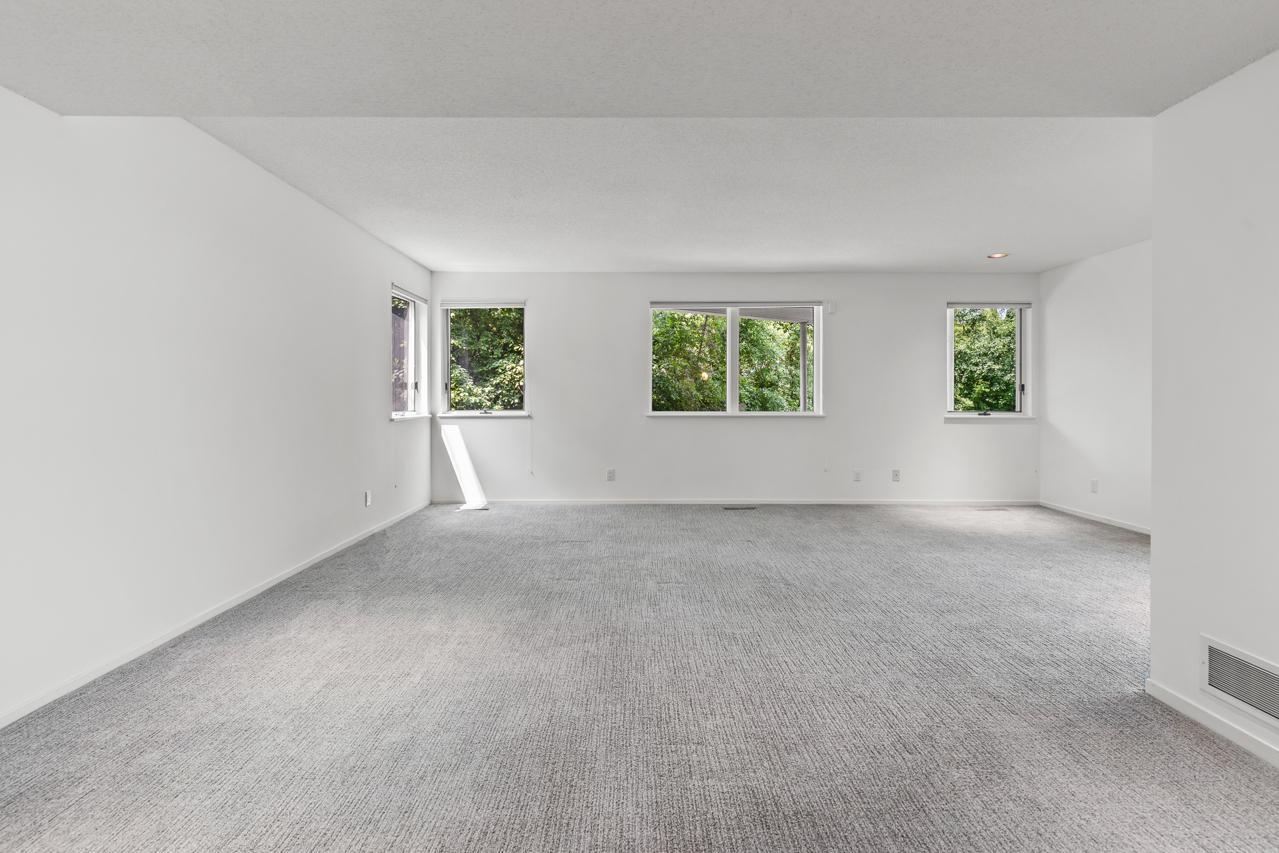 Minnetonka, Minnesota, 55305, United States, 3 Bedrooms Bedrooms, ,2 BathroomsBathrooms,Residential,For Sale,1903337