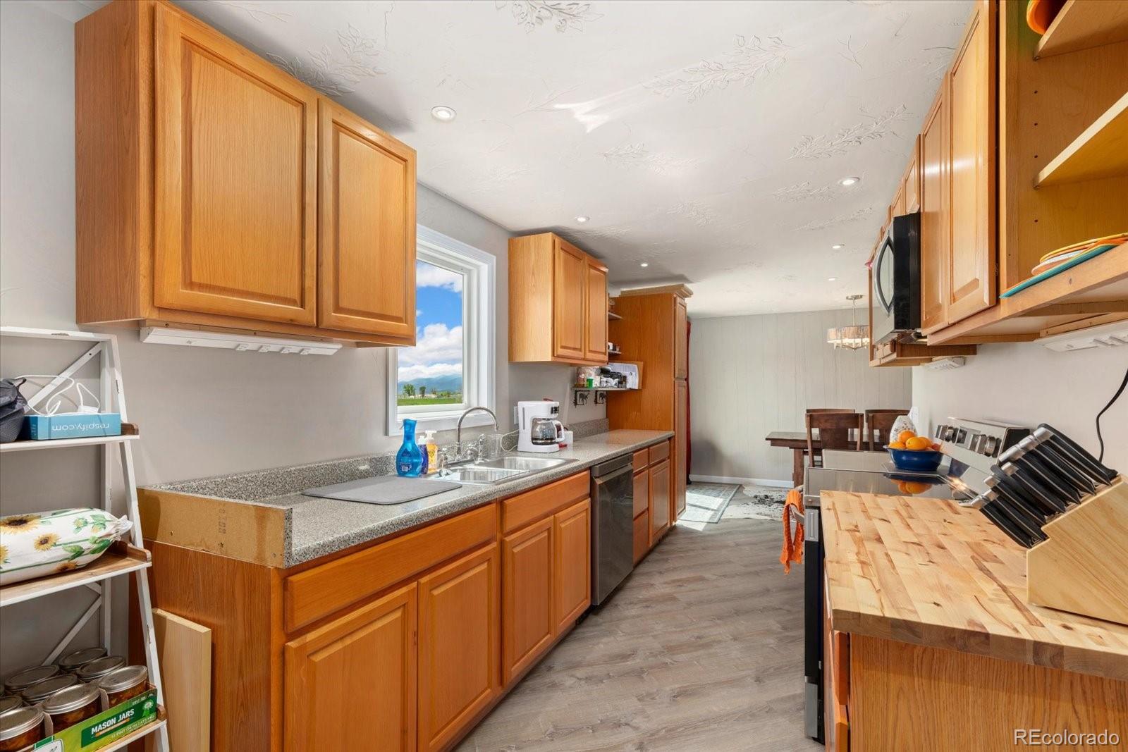 Salida, Colorado, 81201, United States, 3 Bedrooms Bedrooms, ,1 BathroomBathrooms,Residential,For Sale,2045290