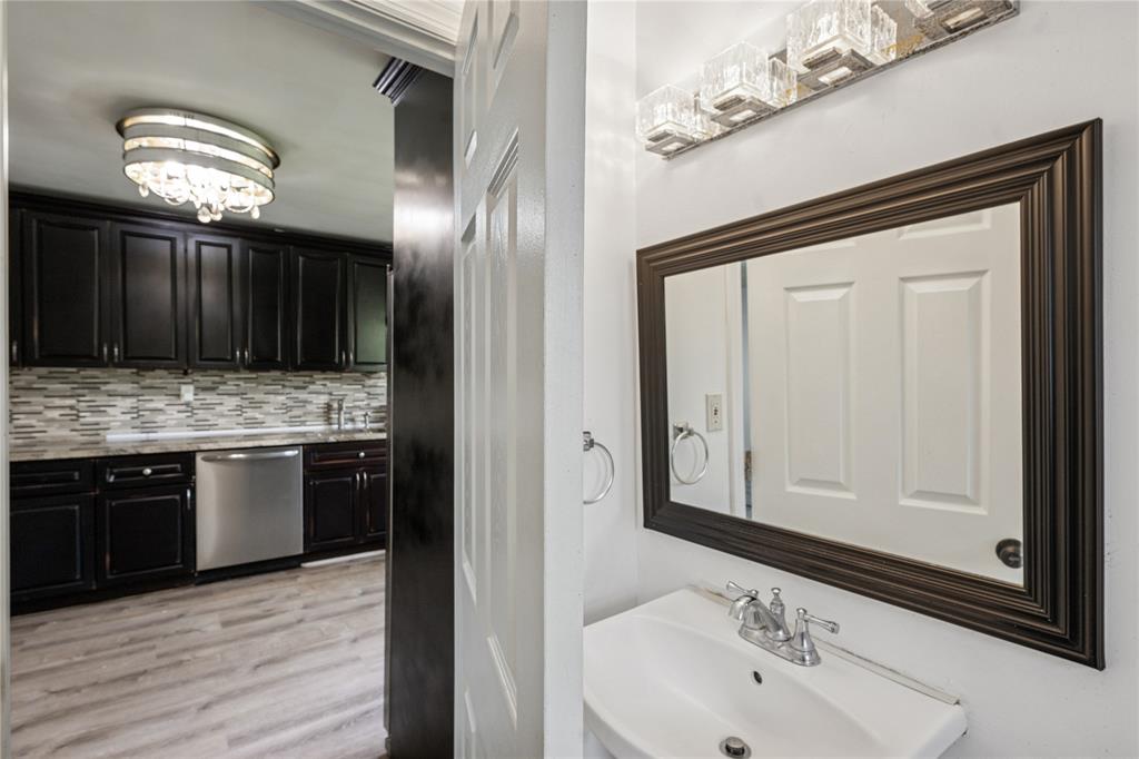 Selden, New York, 11784, United States, 4 Bedrooms Bedrooms, ,2 BathroomsBathrooms,Residential,For Sale,1805349