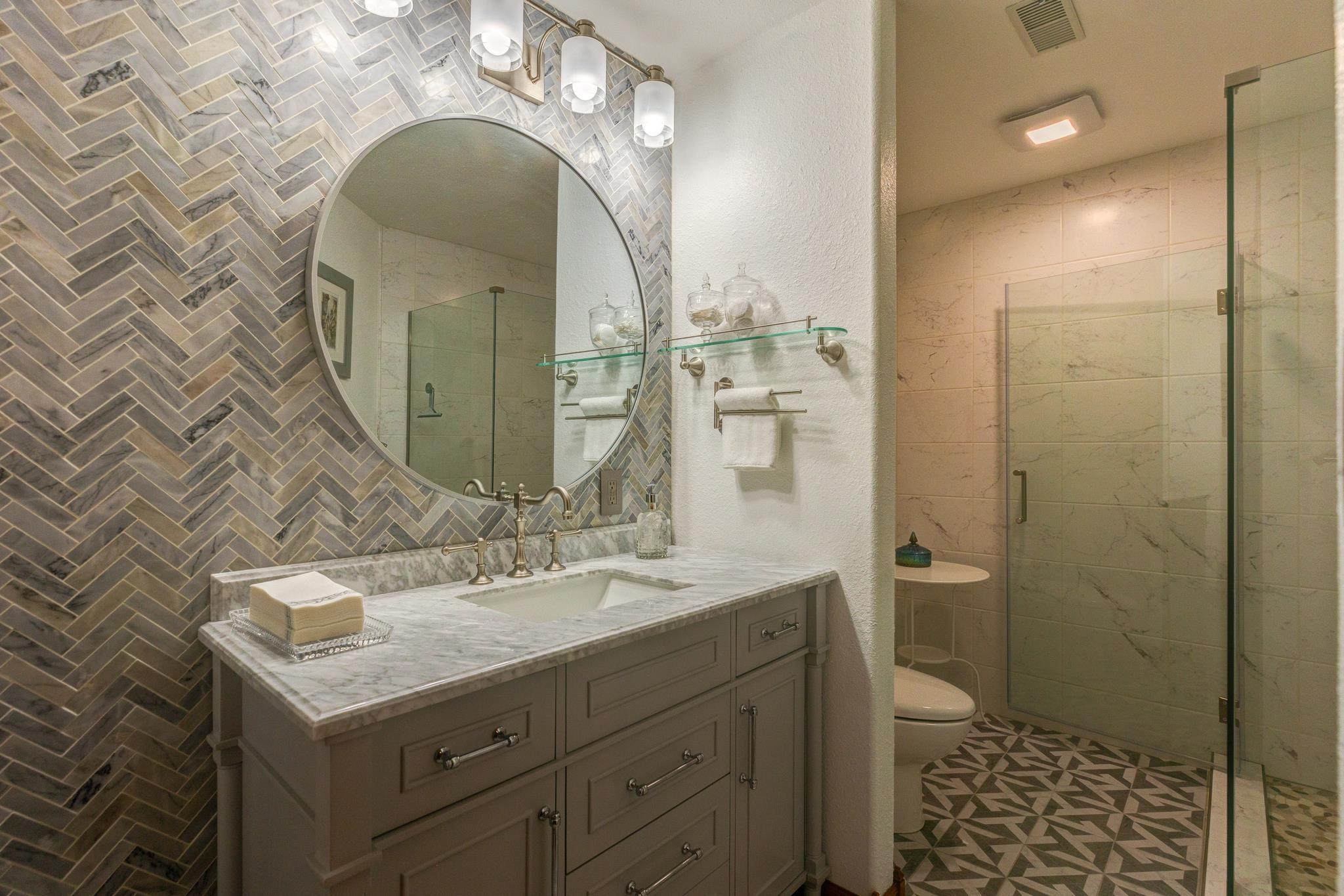Abilene, Kansas, 67410, United States, 4 Bedrooms Bedrooms, ,4 BathroomsBathrooms,Residential,For Sale,1817702