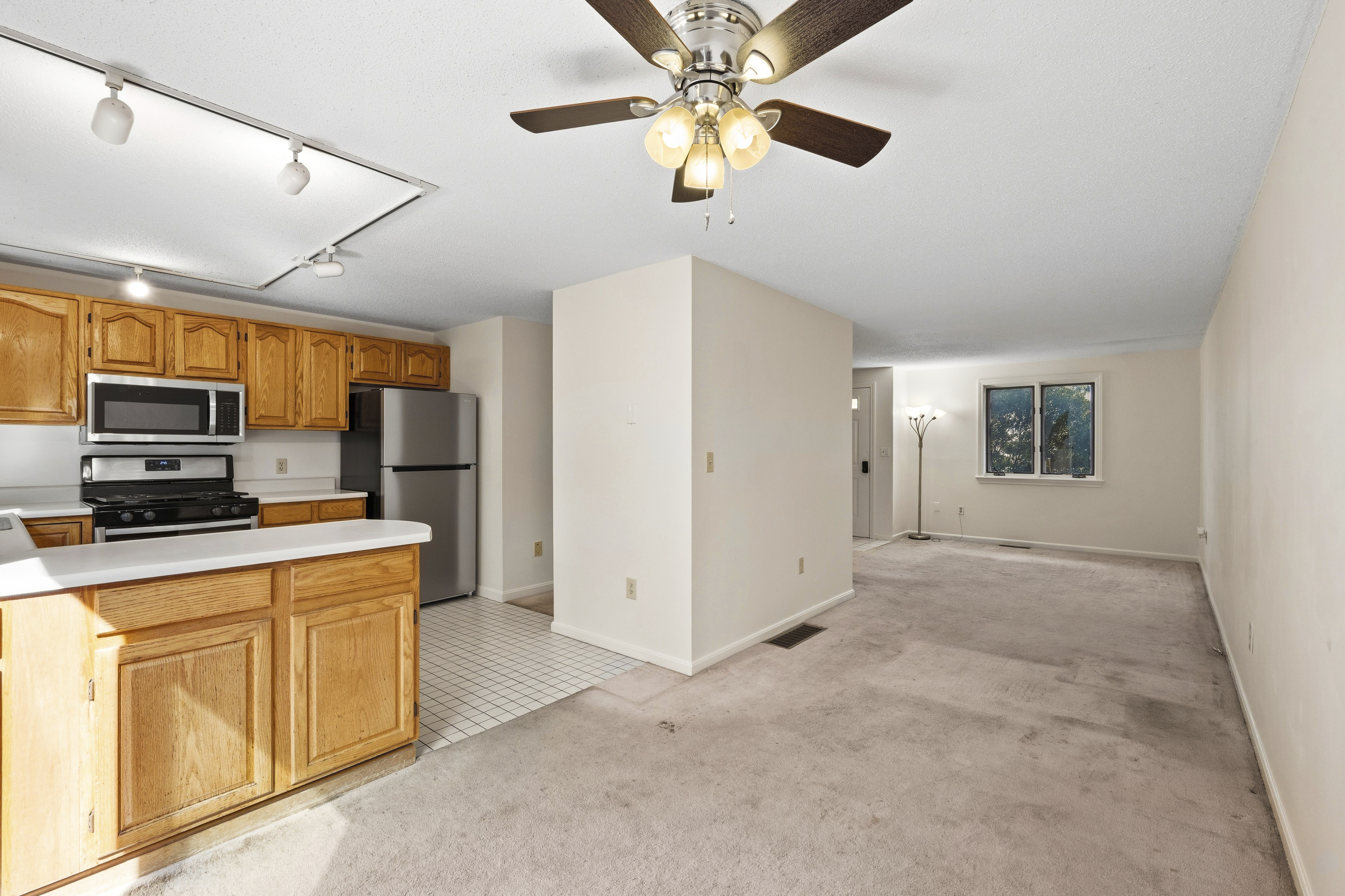  55 Littleton Road, Ayer, MA 01432 - 物件實景