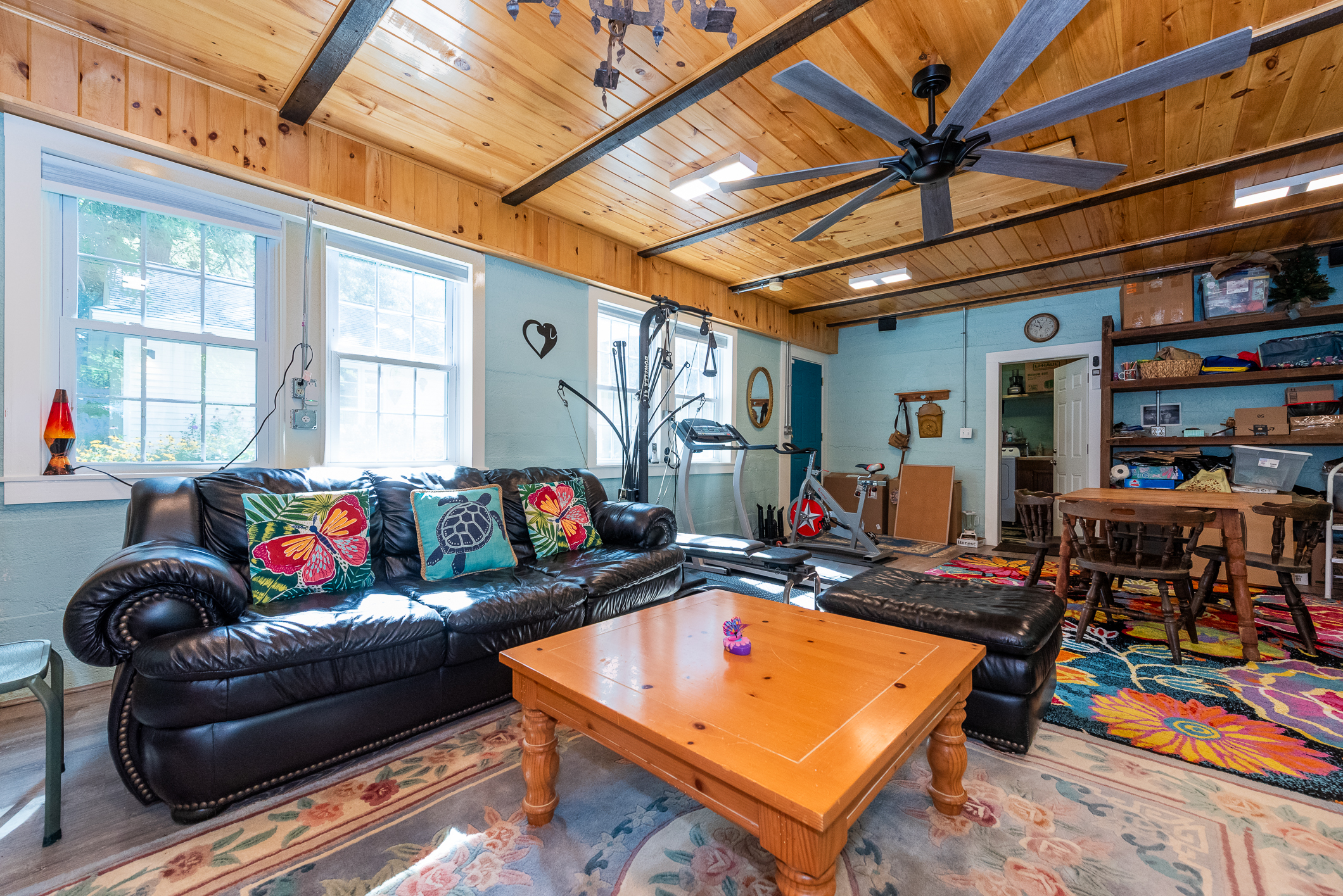  Secluded Country Oasis Nestled on 13 Acres of Privacy - 物件實景
