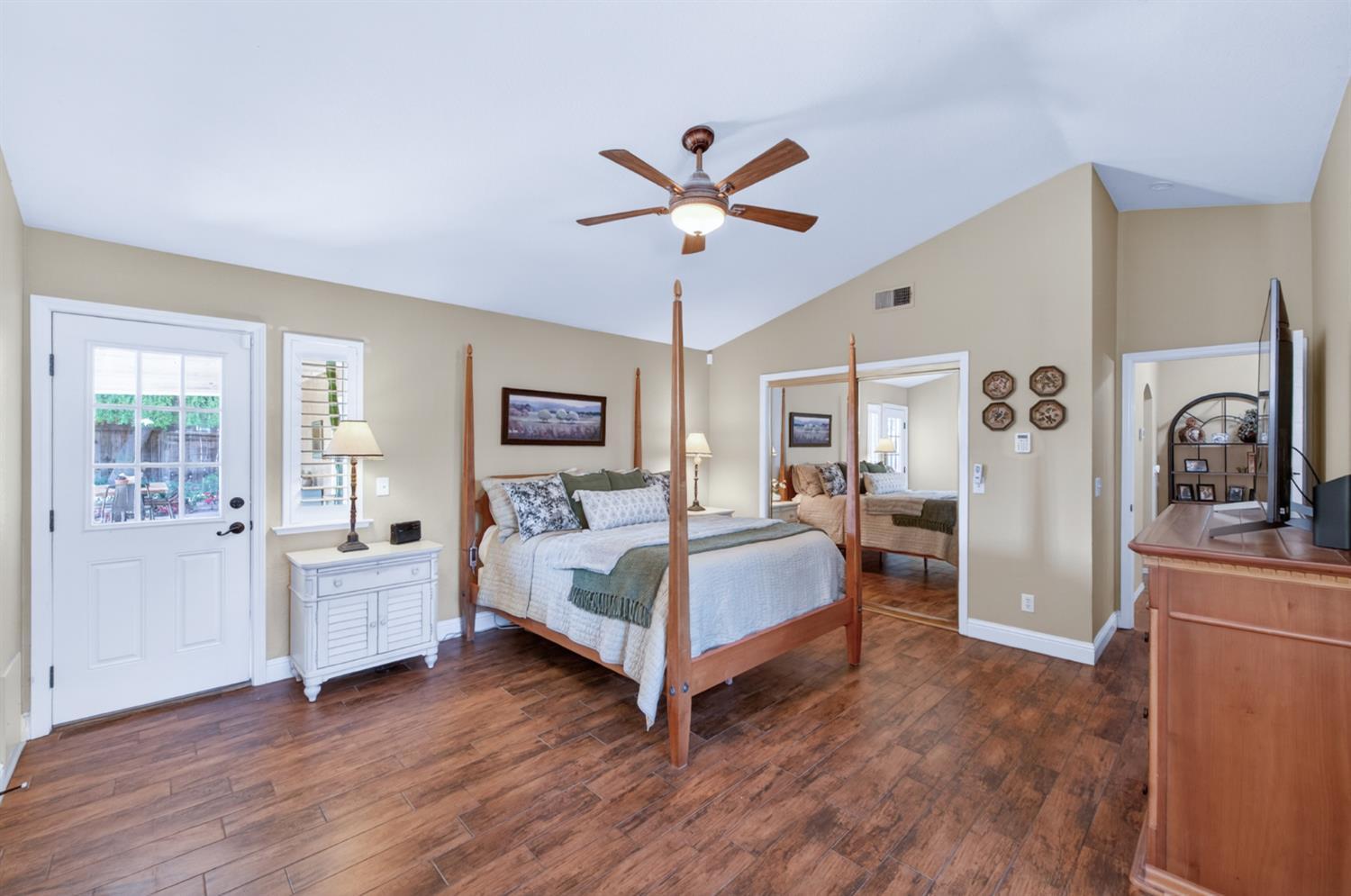 Madera, California, 93637, United States, 3 Bedrooms Bedrooms, ,3 BathroomsBathrooms,Residential,For Sale,2048519
