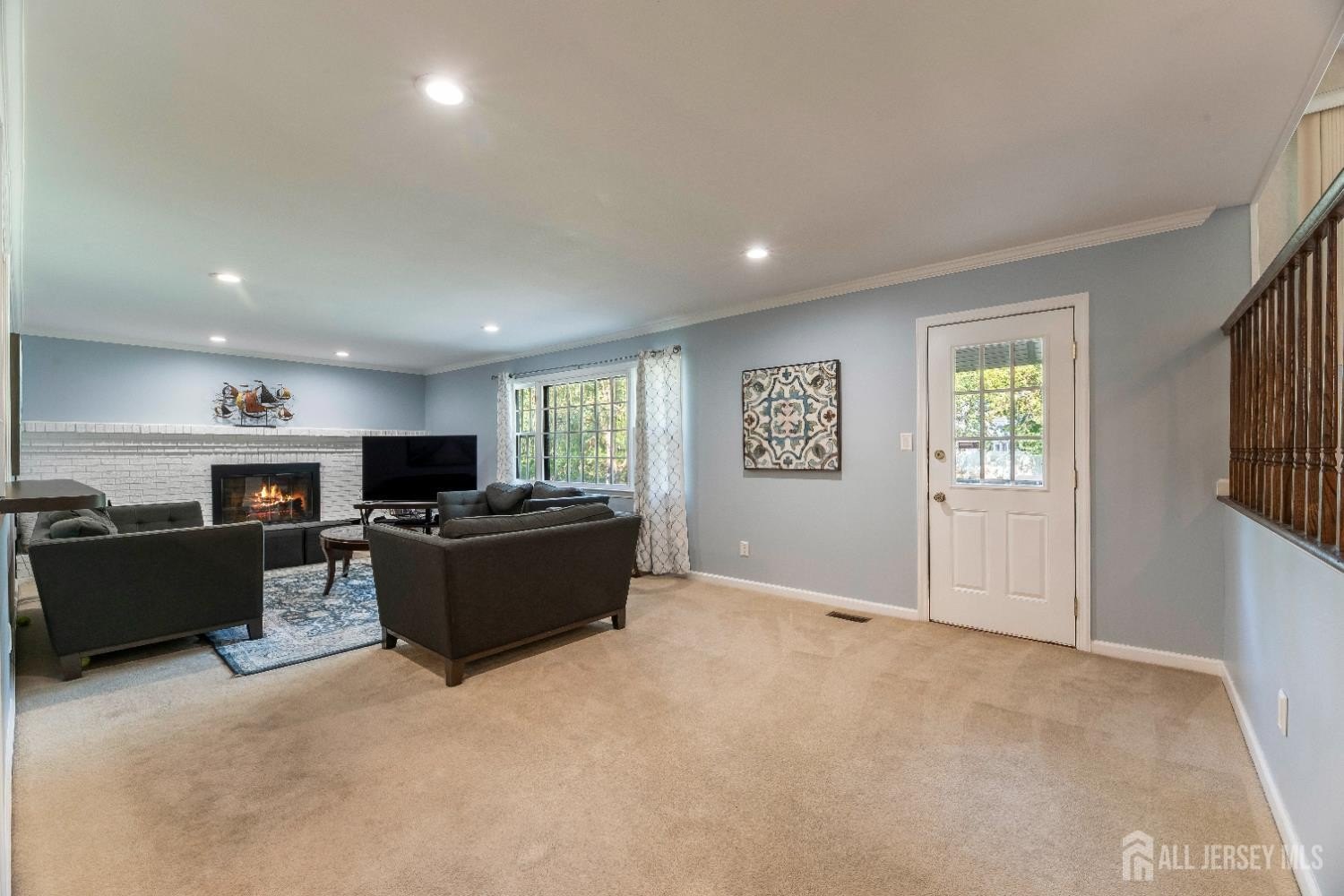 Edison, New Jersey, 08820, United States, 4 Bedrooms Bedrooms, ,3 BathroomsBathrooms,Residential,For Sale,1908022
