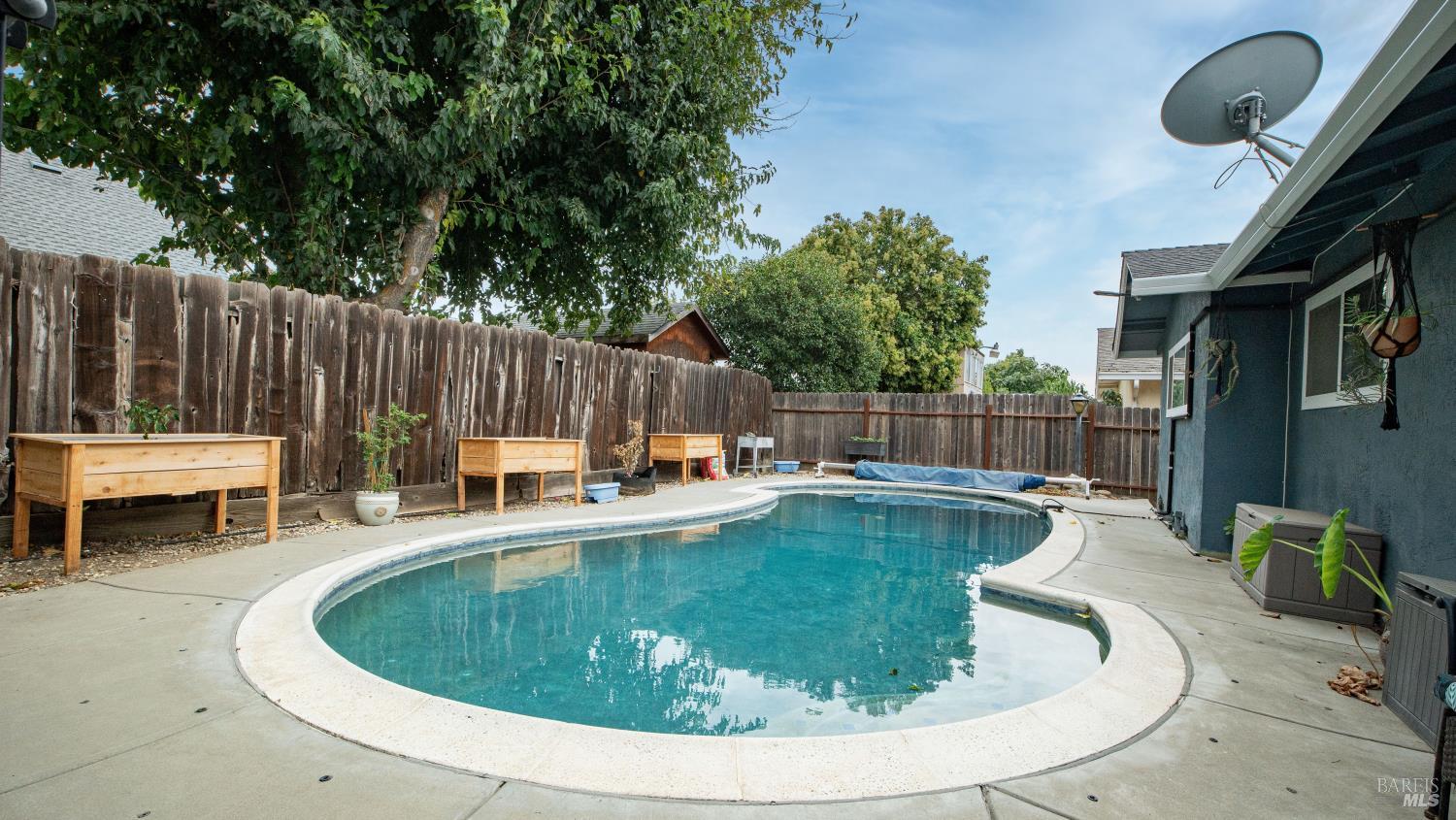 Vacaville, California, 95687, United States, 4 Bedrooms Bedrooms, ,2 BathroomsBathrooms,Residential,For Sale,1957766