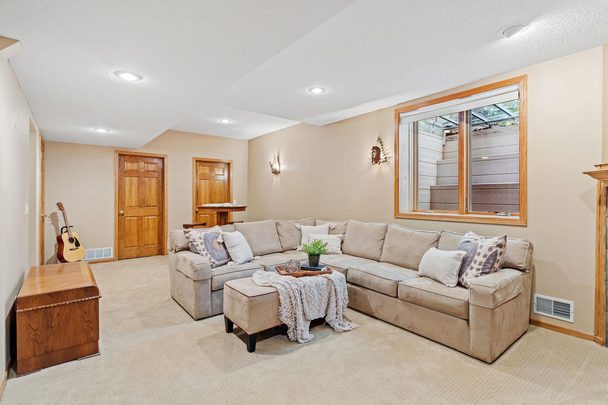 Eagan, Minnesota, 55123, United States, 4 Bedrooms Bedrooms, ,3 BathroomsBathrooms,Residential,For Sale,1905951