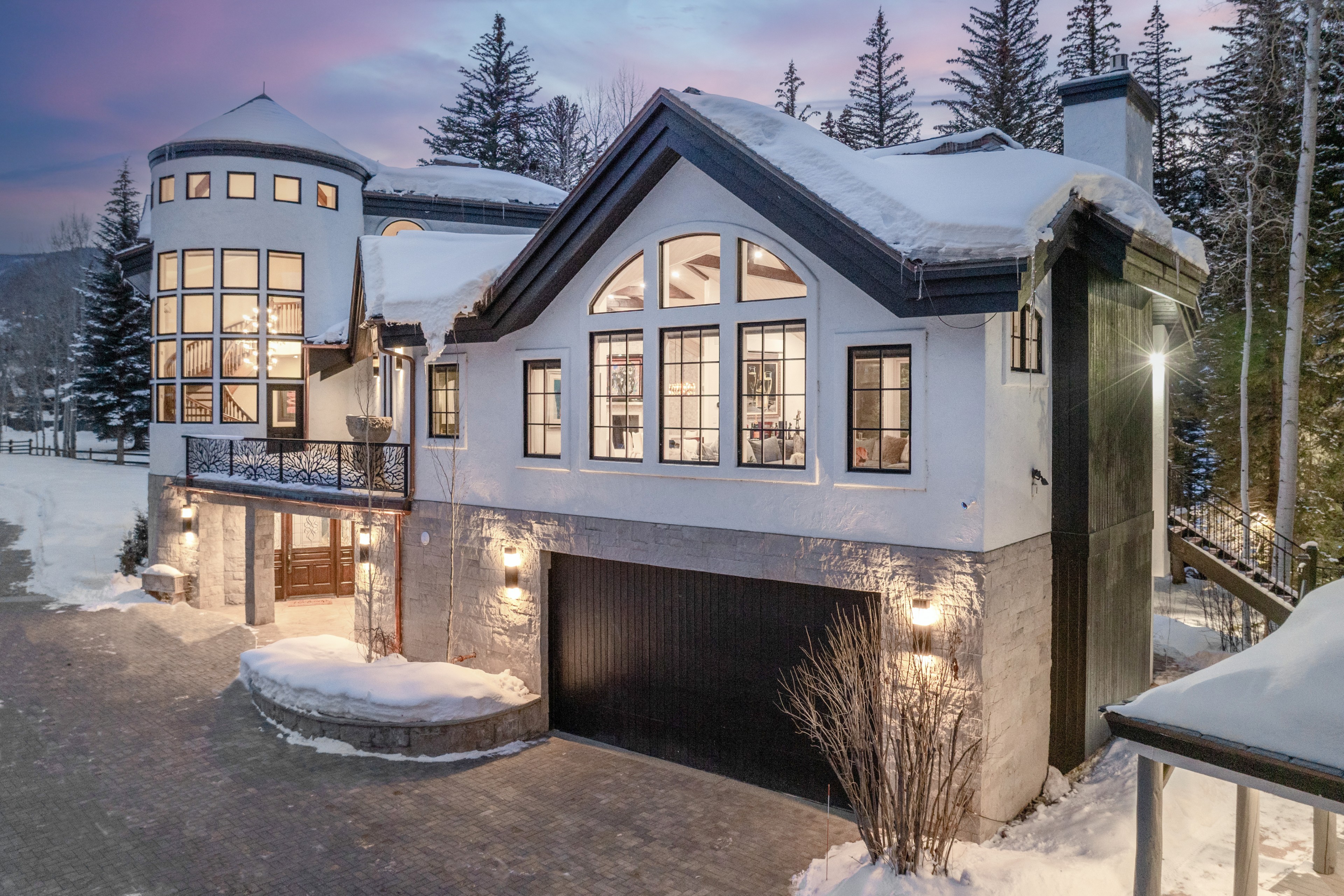  Meticulously Renovated Mountain Estate - 物件實景
