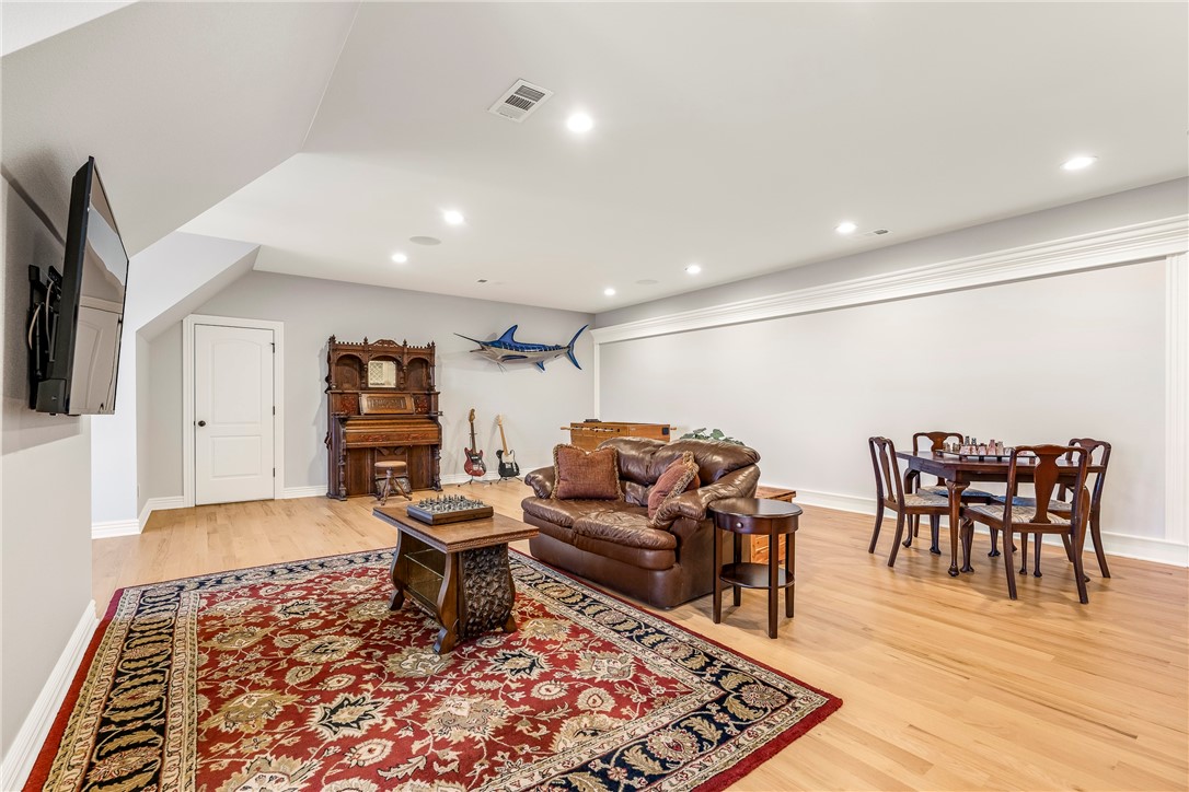 Rogers, Arkansas, 72756, United States, 4 Bedrooms Bedrooms, ,6 BathroomsBathrooms,Residential,For Sale,1987603