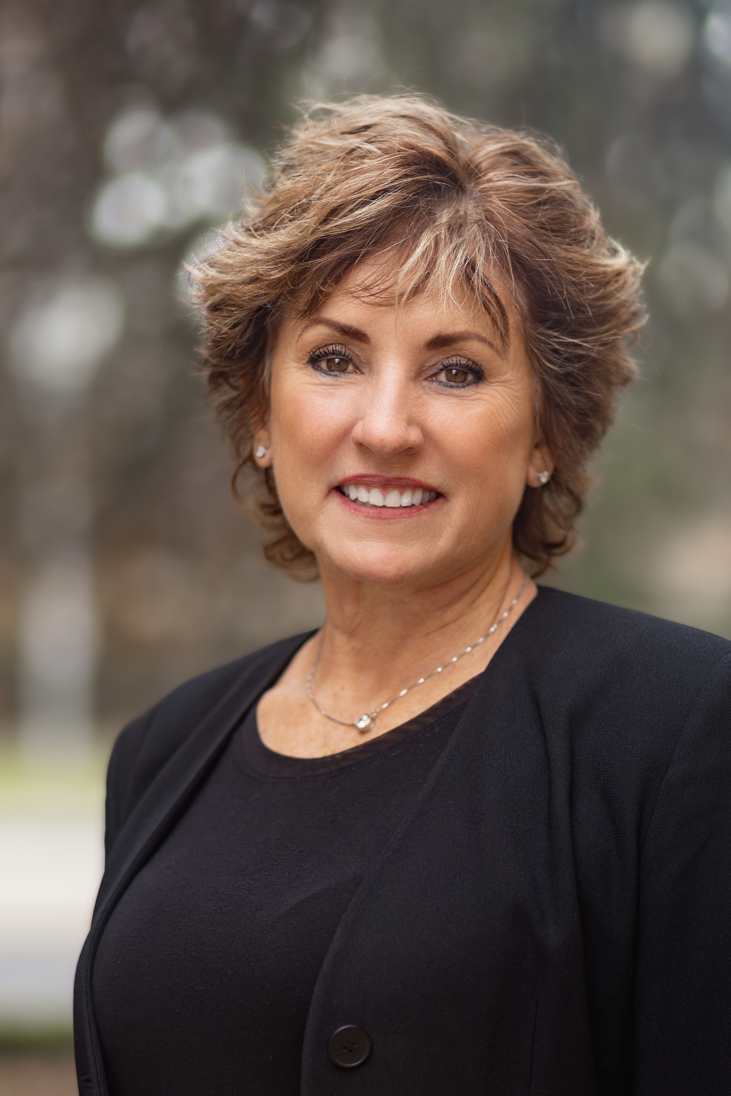 Lisa Barnes
