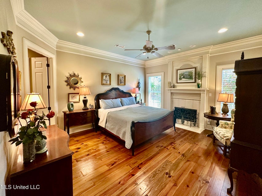 Clinton, Mississippi, 39056, United States, 5 Bedrooms Bedrooms, ,3 BathroomsBathrooms,Residential,For Sale,1904228