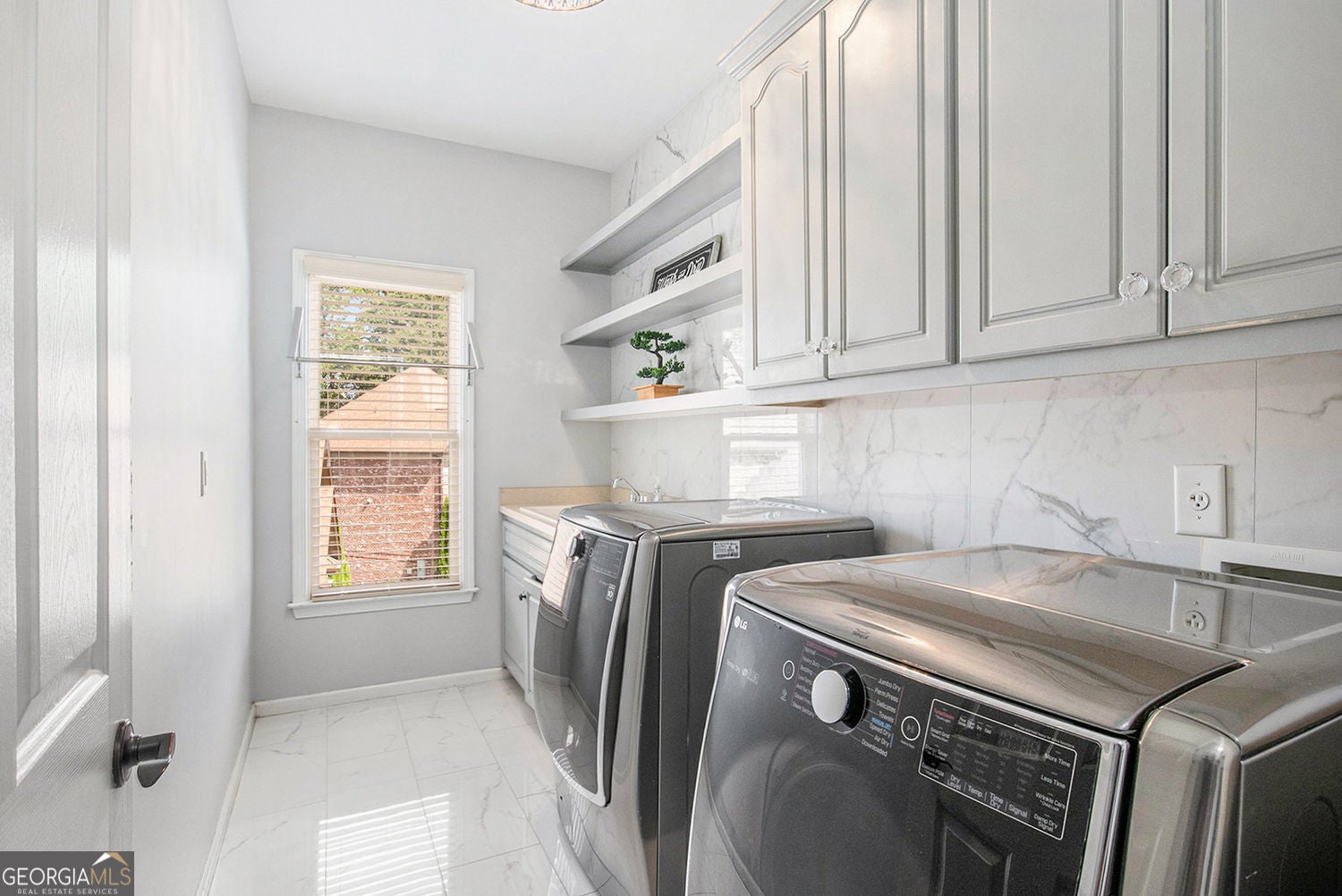 Buford, Georgia, 30519, United States, 7 Bedrooms Bedrooms, ,6 BathroomsBathrooms,Residential,For Sale,1960090