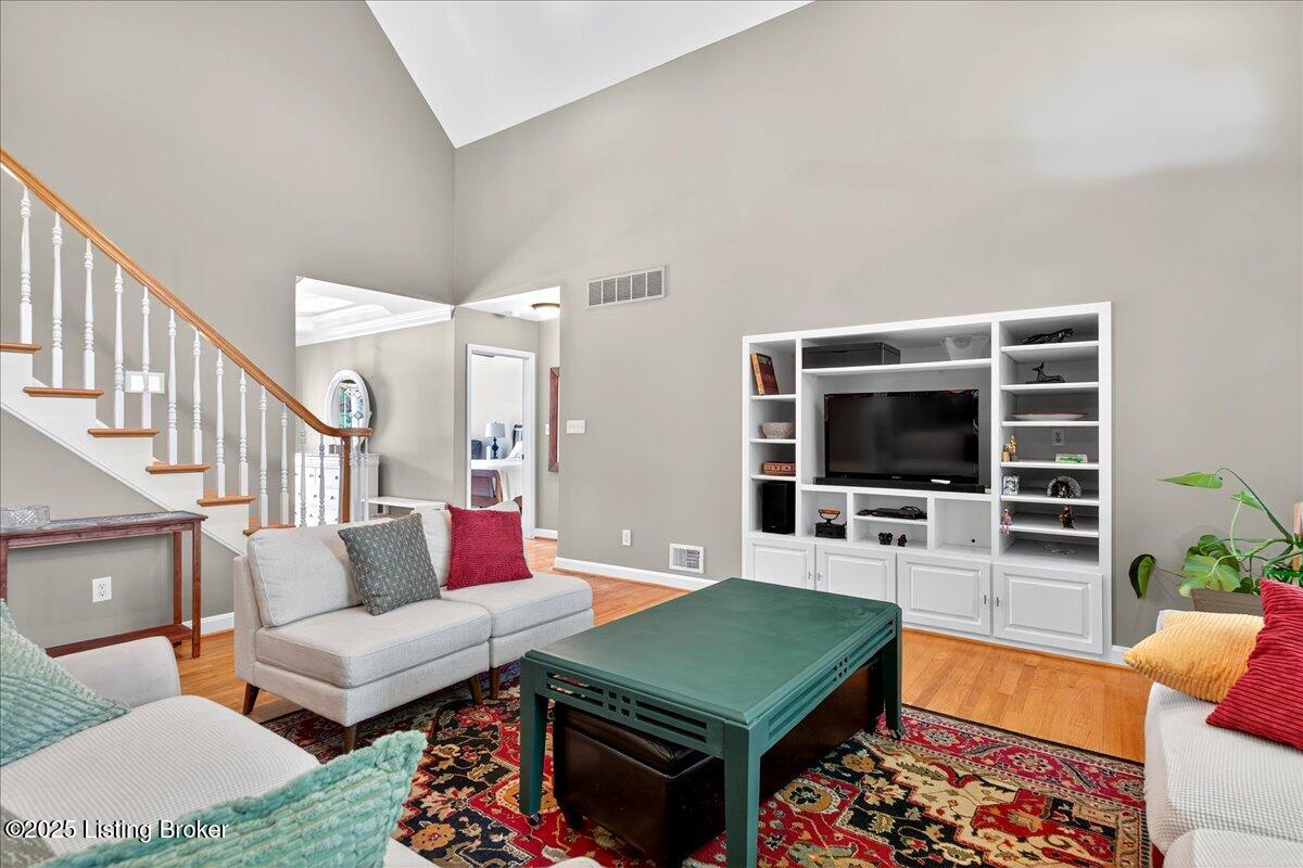 Louisville, Kentucky, 40214, United States, 4 Bedrooms Bedrooms, ,4 BathroomsBathrooms,Residential,For Sale,1911574