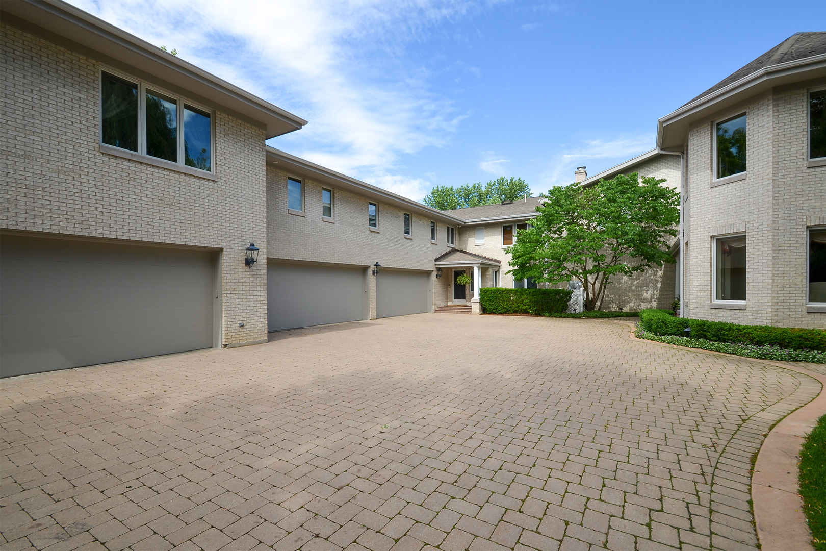 Inverness, Illinois, 60067, United States, 6 Bedrooms Bedrooms, ,10 BathroomsBathrooms,Residential,For Sale,1980609