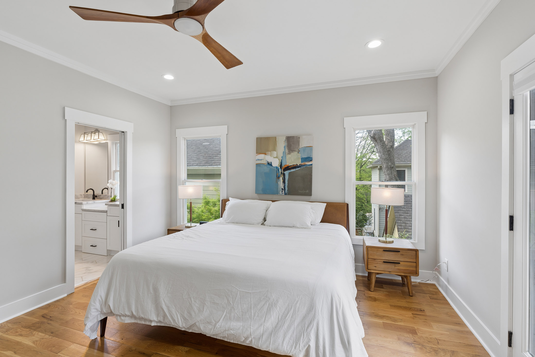  beautifully designed craftsman-style townhome near grant  park - 物件實景