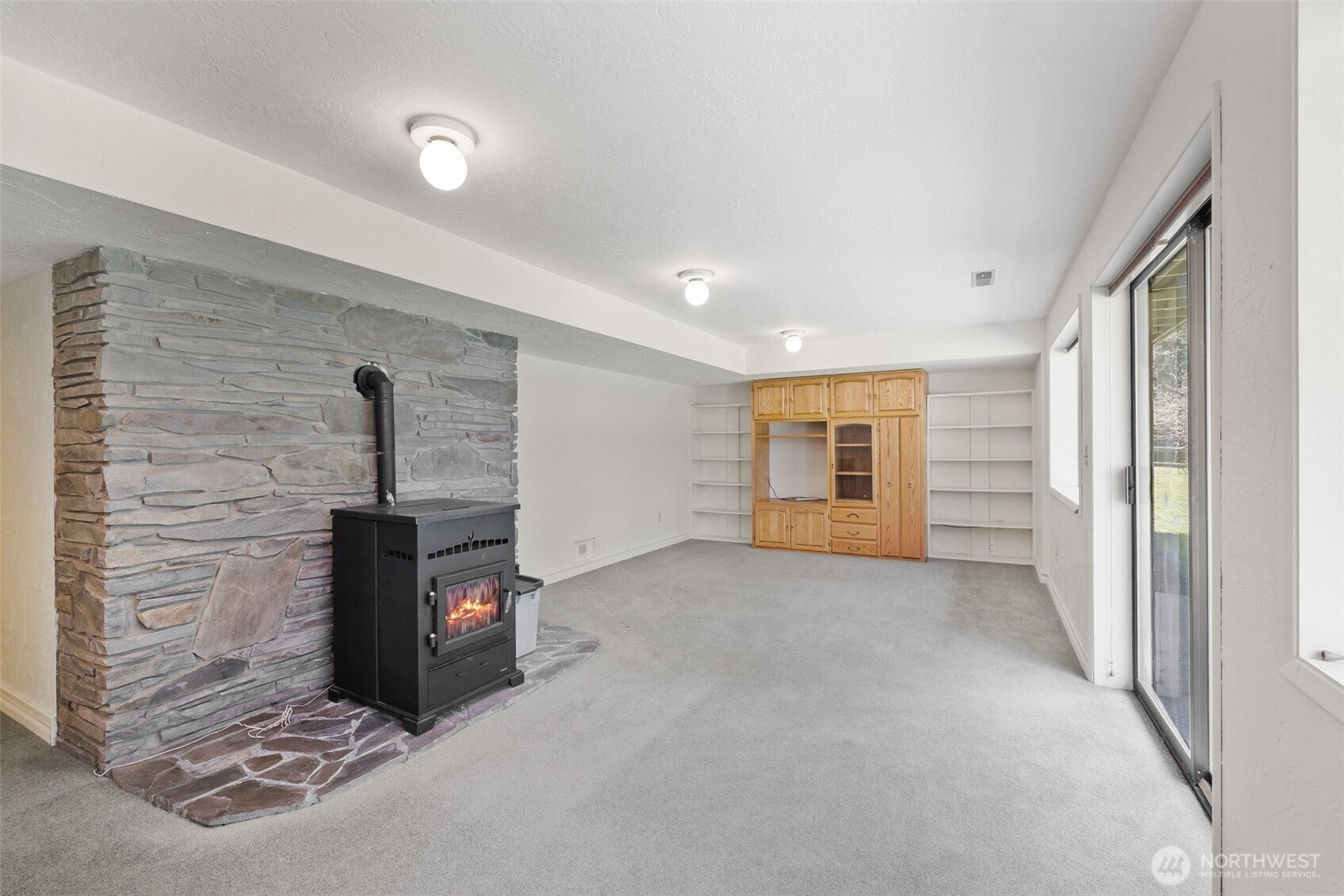 Port Angeles, Washington, 98362, United States, 6 Bedrooms Bedrooms, ,2 BathroomsBathrooms,Residential,For Sale,1791585