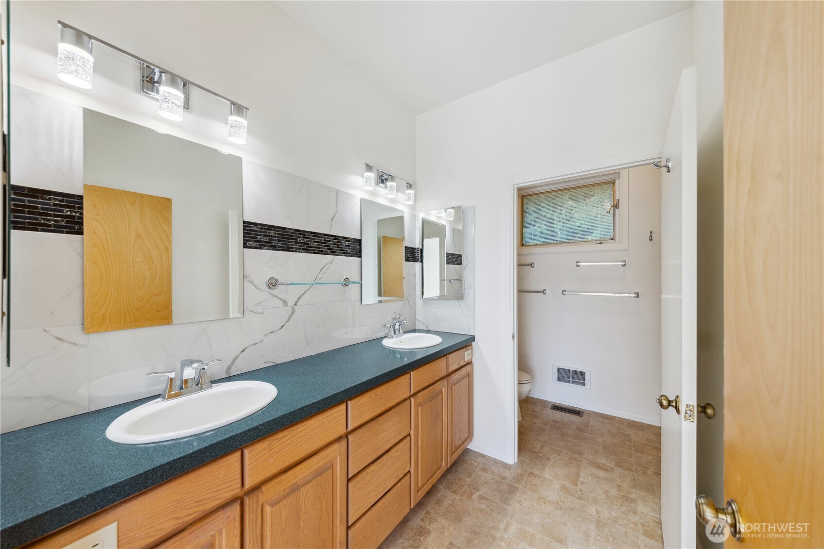 Anacortes, Washington, 98221, United States, 3 Bedrooms Bedrooms, ,1 BathroomBathrooms,Residential,For Sale,1875687