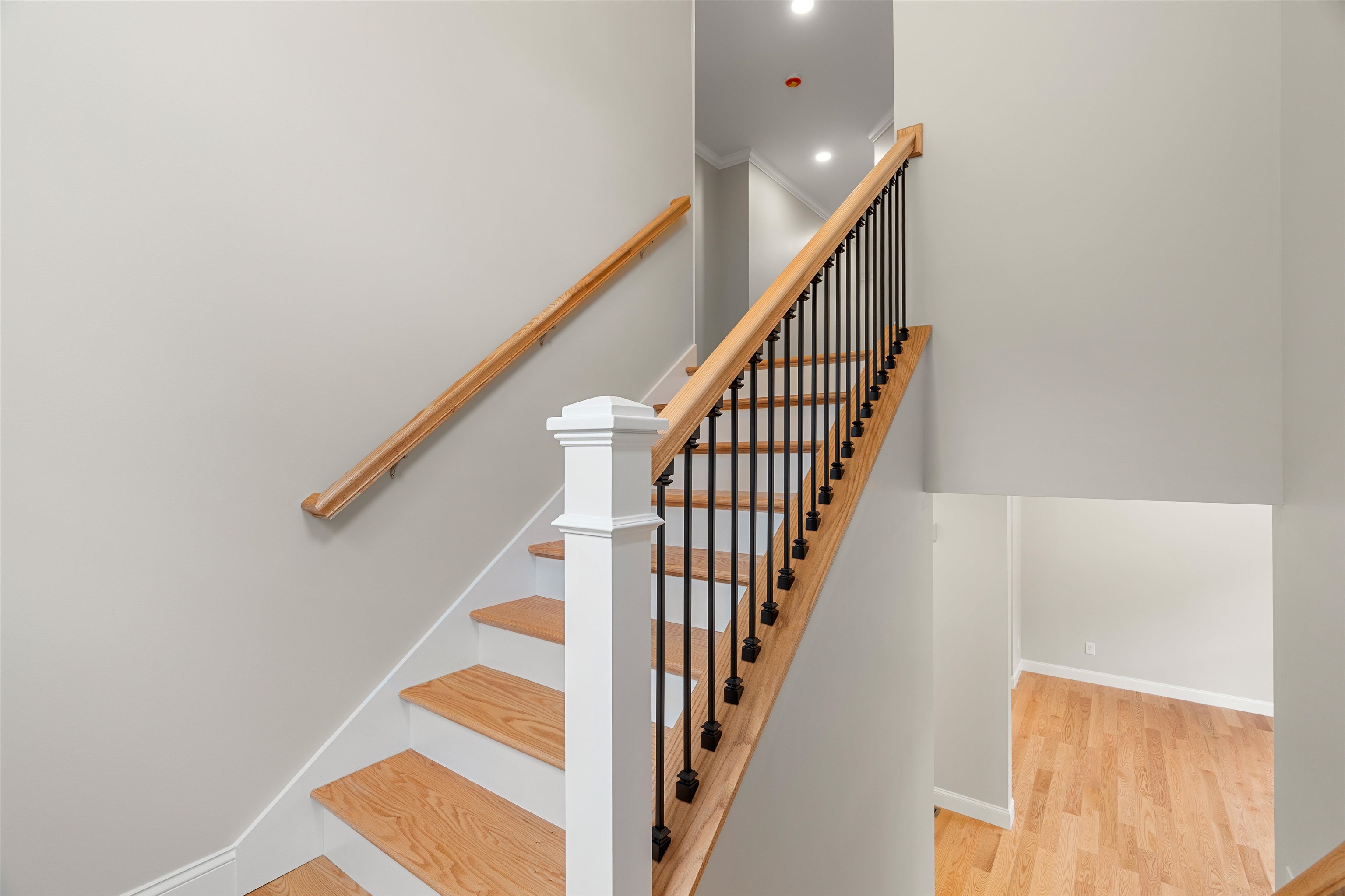 Hooksett, New Hampshire, 03106, United States, 4 Bedrooms Bedrooms, ,3 BathroomsBathrooms,Residential,For Sale,1895985