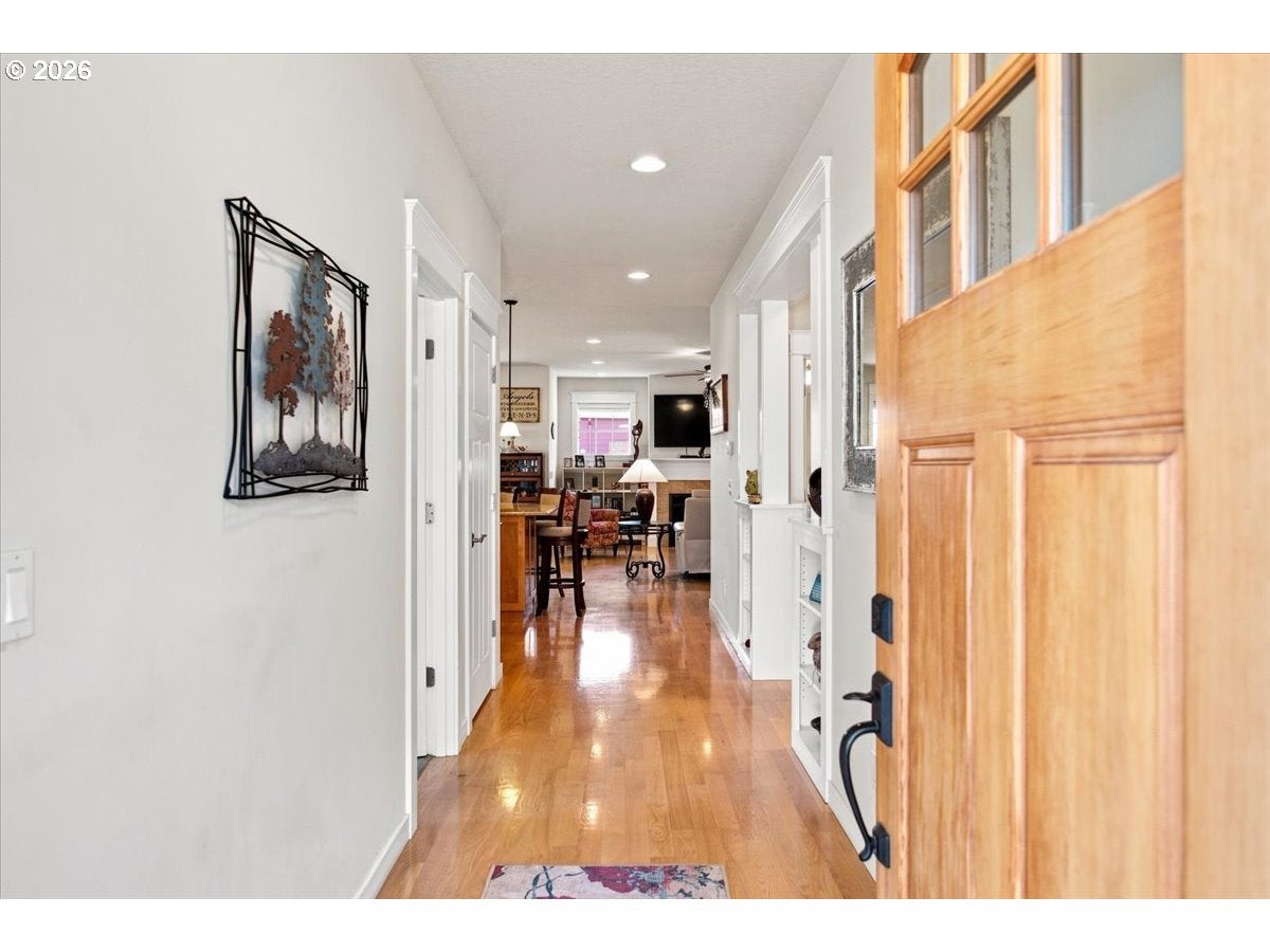 Academy St, Dallas, OR 97338