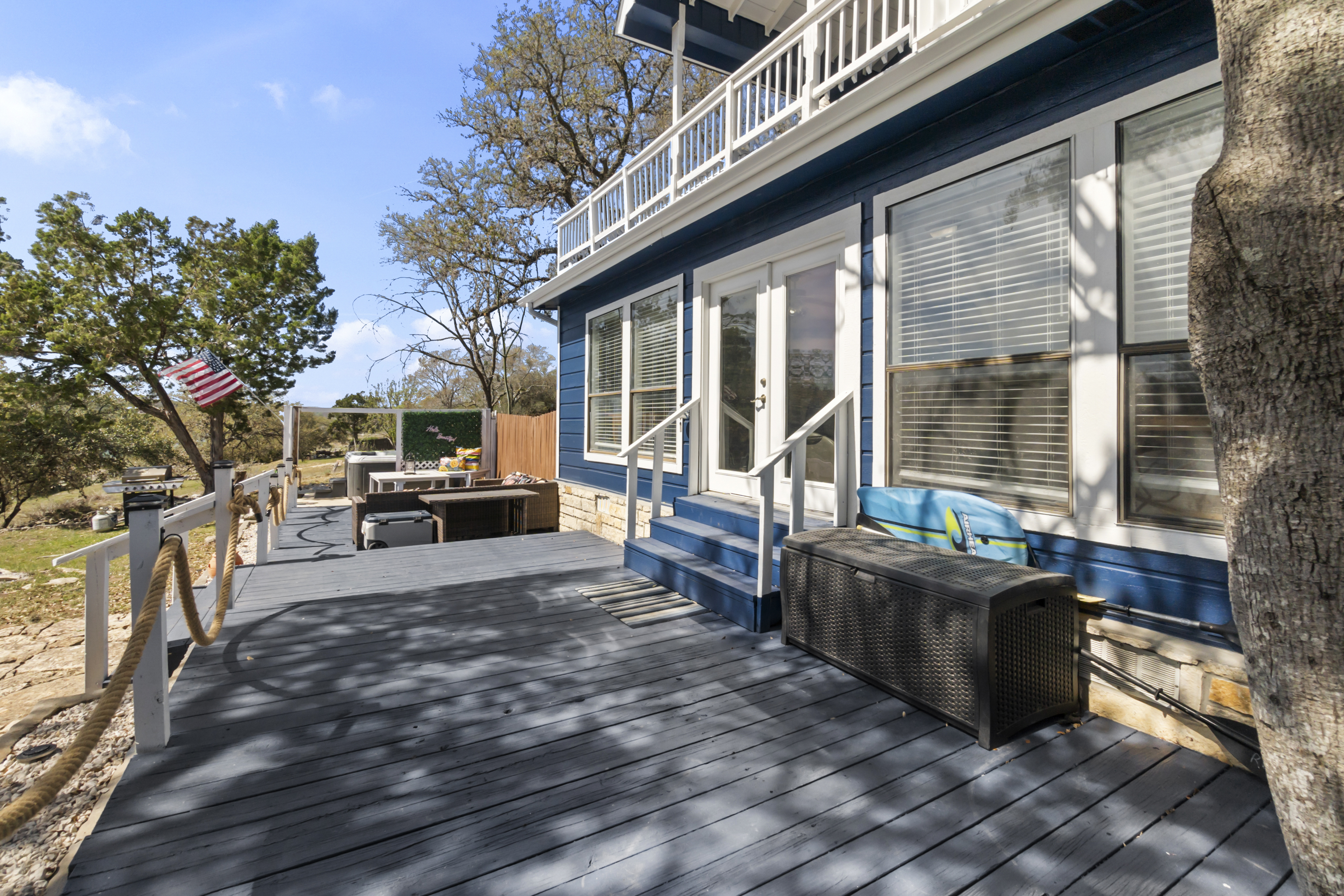  Prime Lakefront Living with Stunning Views - 物件實景