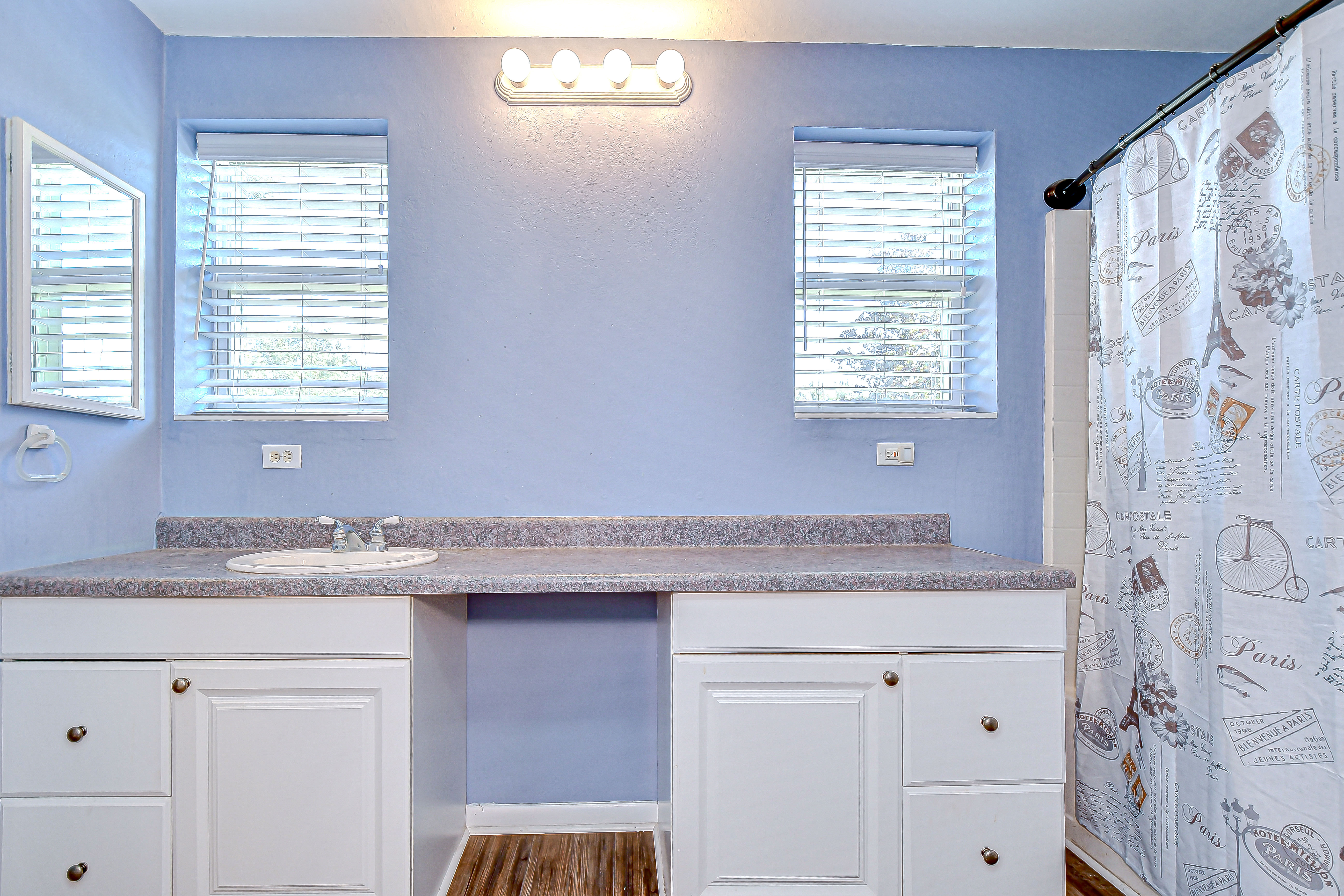 Dade City, Florida, 33523, United States, 4 Bedrooms Bedrooms, ,3 BathroomsBathrooms,Residential,For Sale,1873323