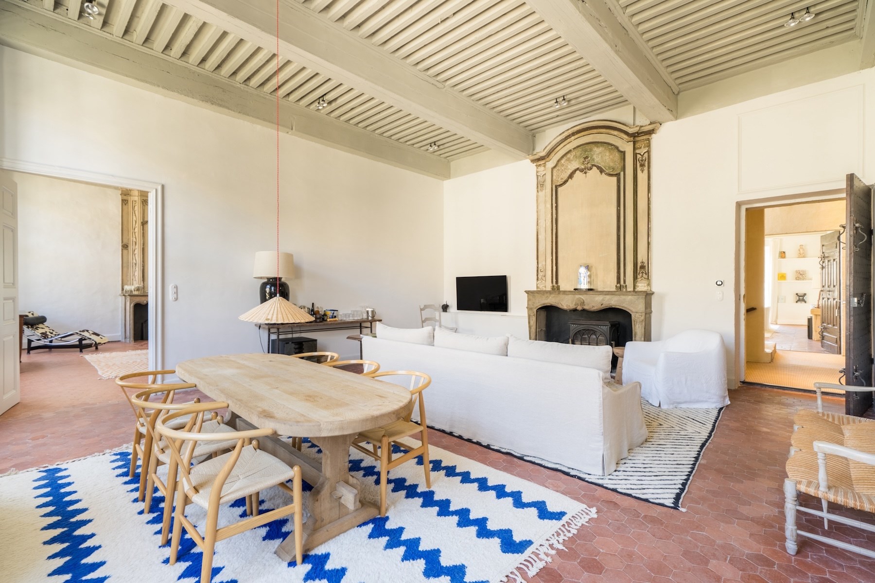  Fully renovated private mansion of over 1,100 sqm with garden, swimming pool an… - 物件實景