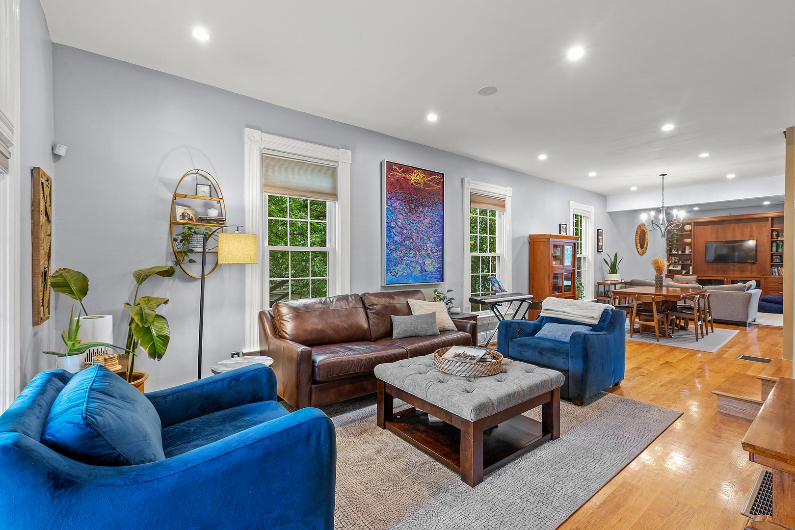 Chicago, Illinois, 60641, United States, 5 Bedrooms Bedrooms, ,3 BathroomsBathrooms,Residential,For Sale,1891255