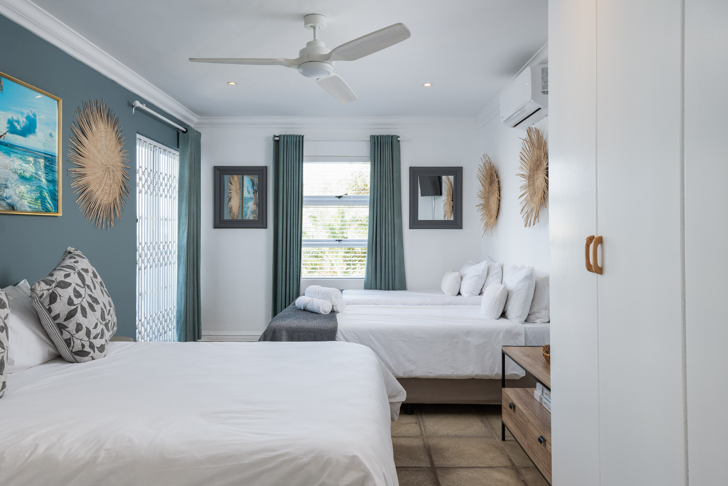  Newly Renovated Coastal Residence with Spectacular Ocean Views in Shaka
