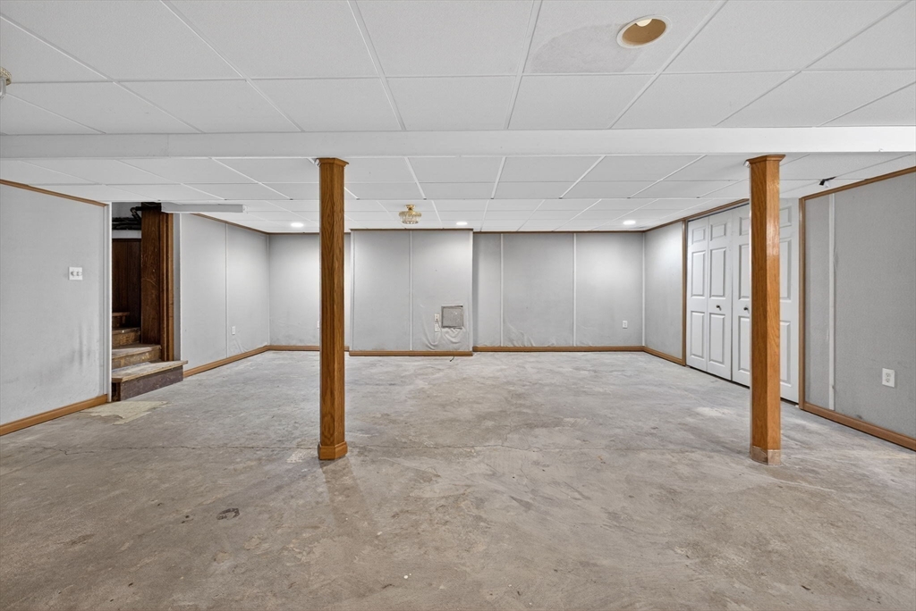 Framingham, Massachusetts, 01702, United States, 5 Bedrooms Bedrooms, ,5 BathroomsBathrooms,Residential,For Sale,2035320