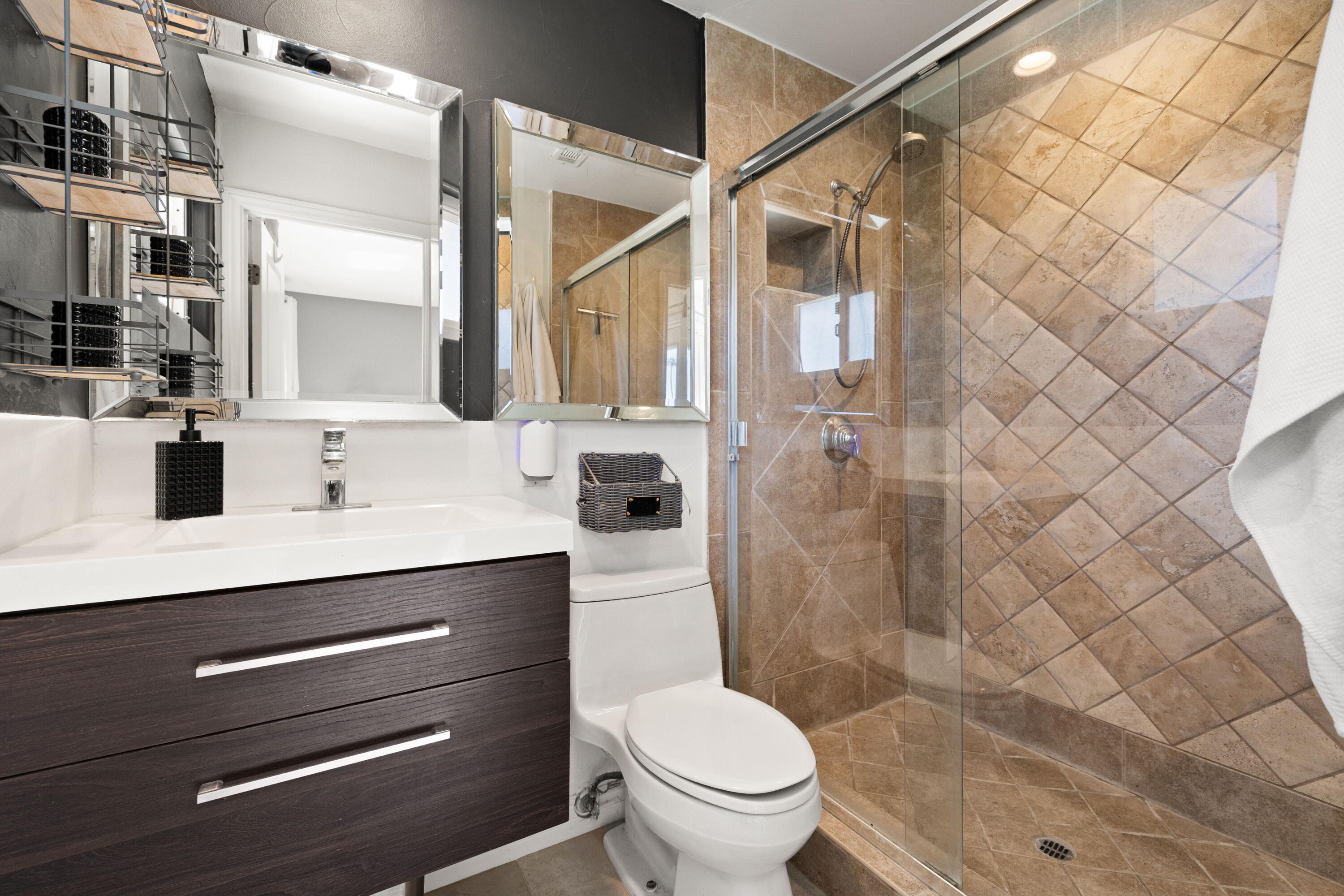 Palm Desert, California, 92211, United States, 3 Bedrooms Bedrooms, ,2 BathroomsBathrooms,Residential,For Sale,1972481